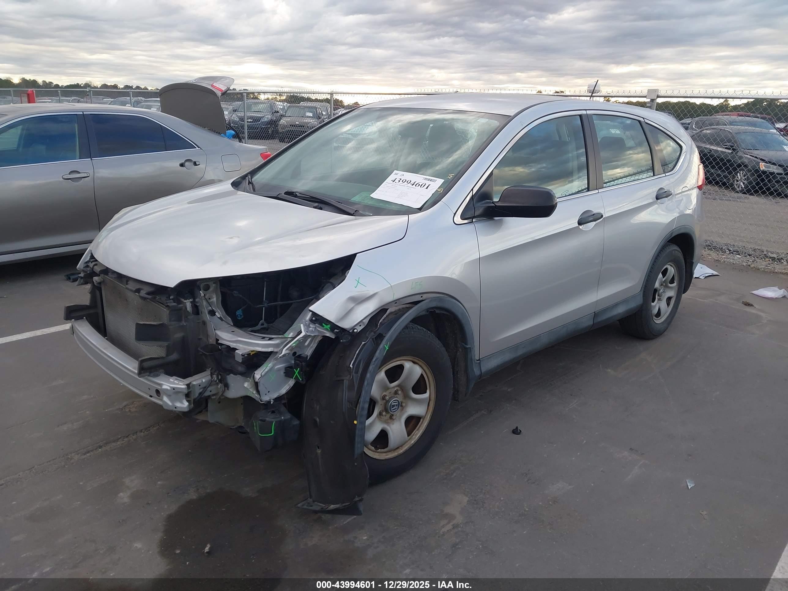 HONDA CR-V image 2