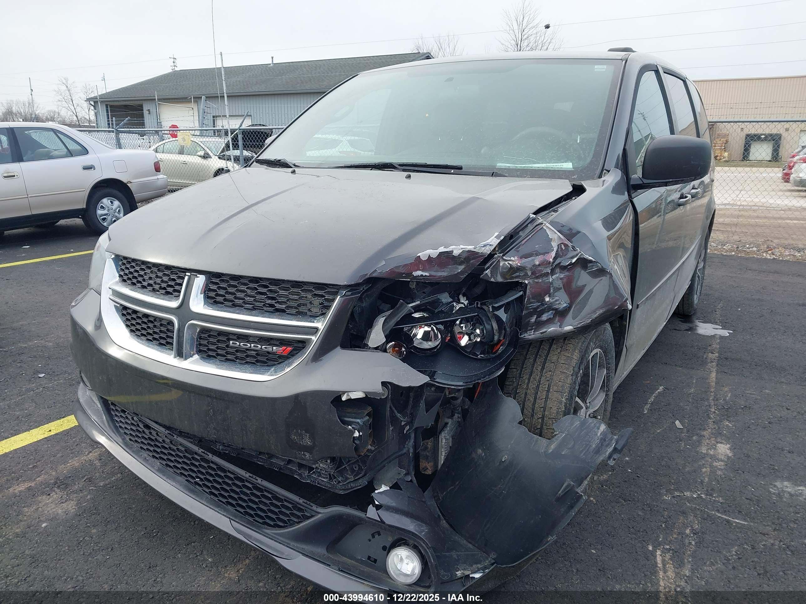 DODGE GRAND image 2