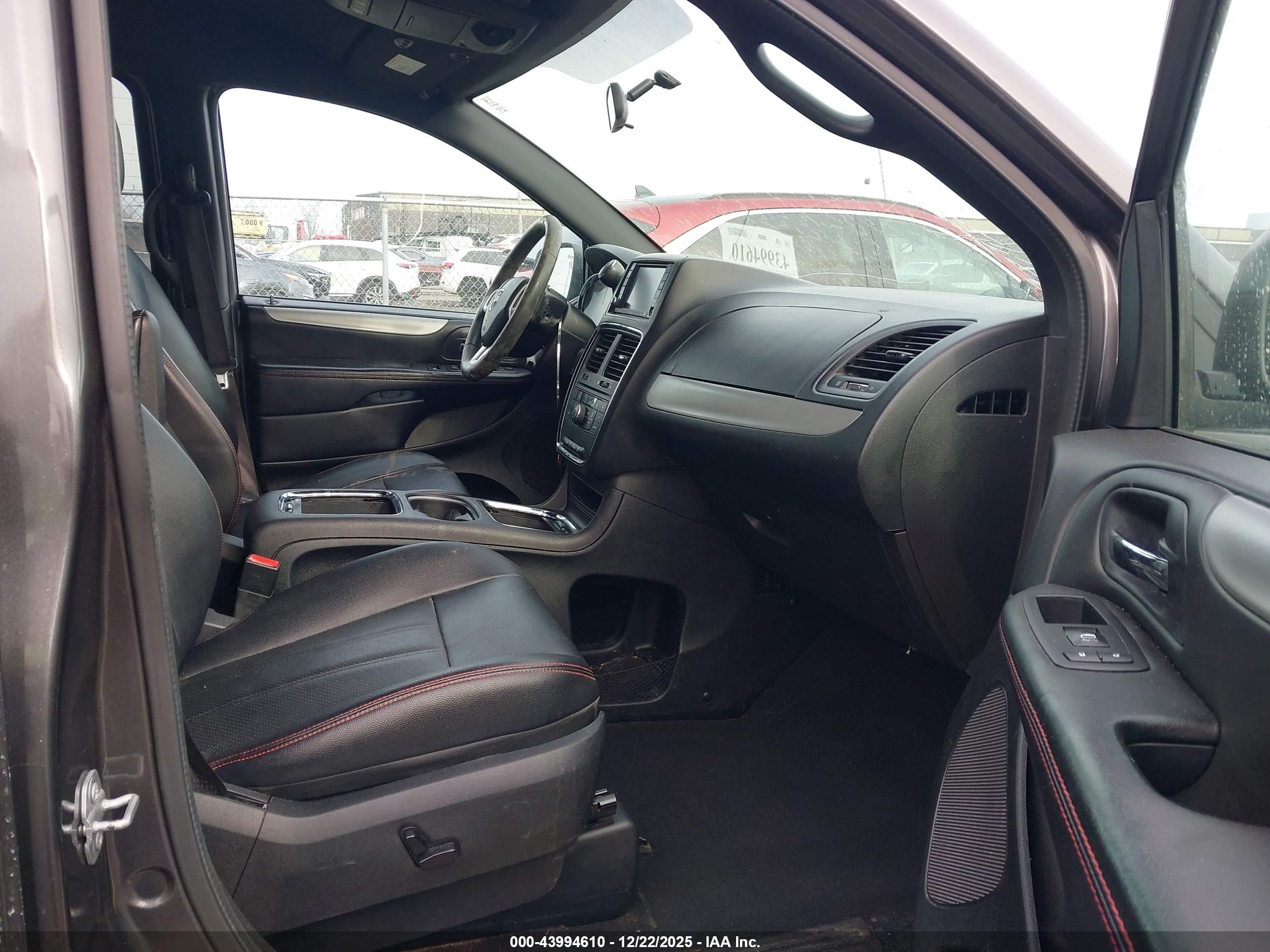 DODGE GRAND image 5