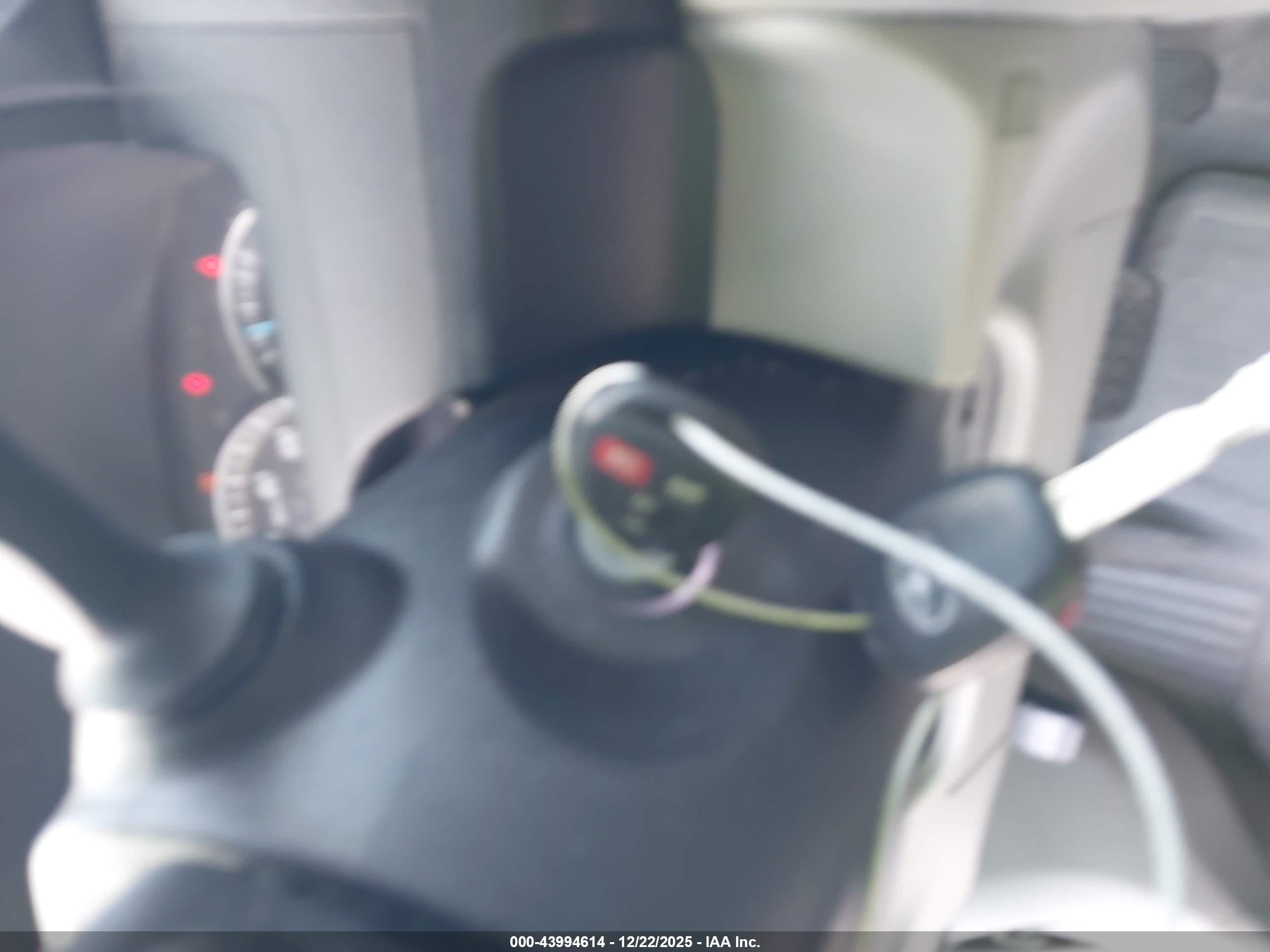TOYOTA CAMRY image 11
