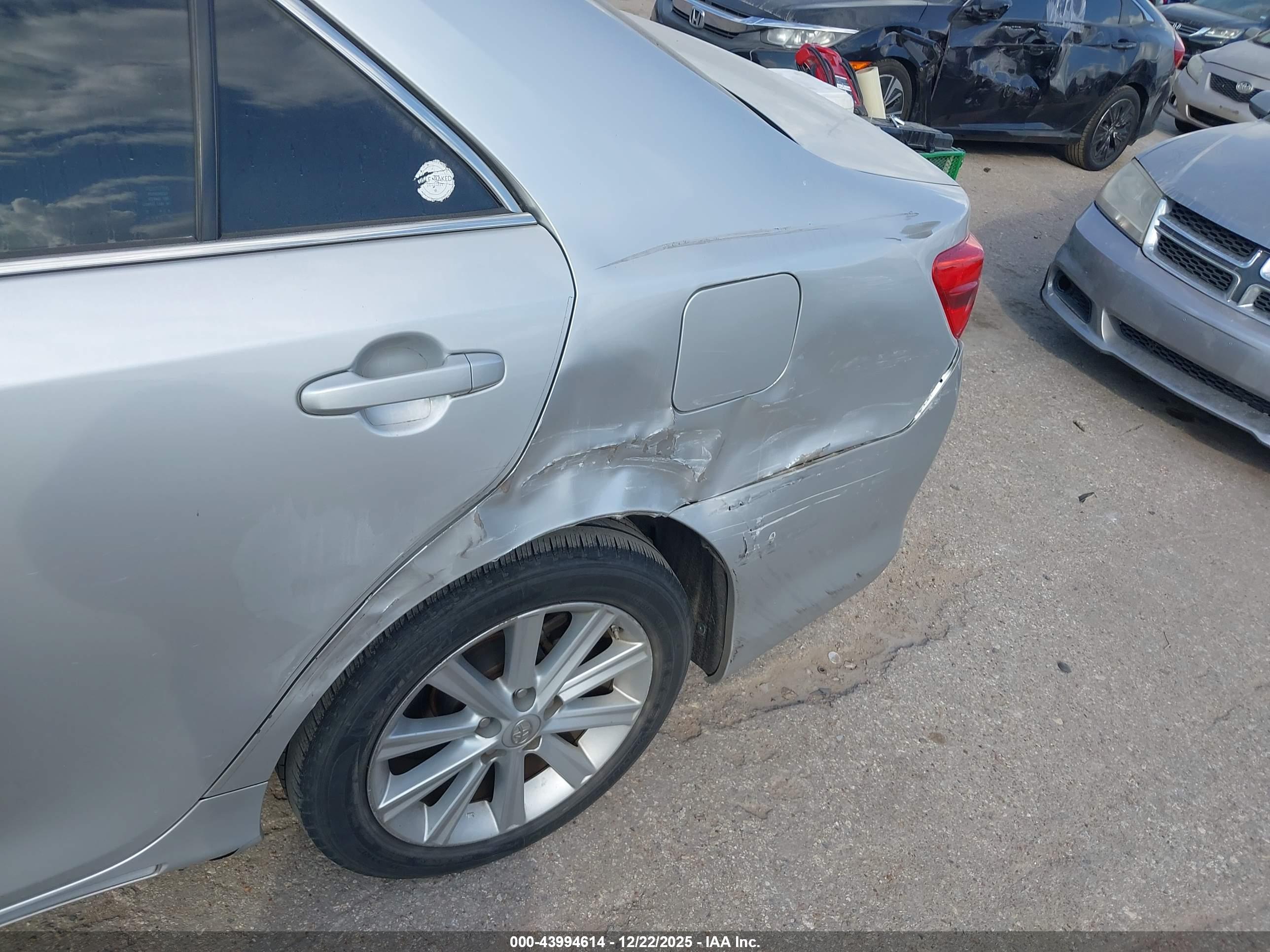 TOYOTA CAMRY image 6