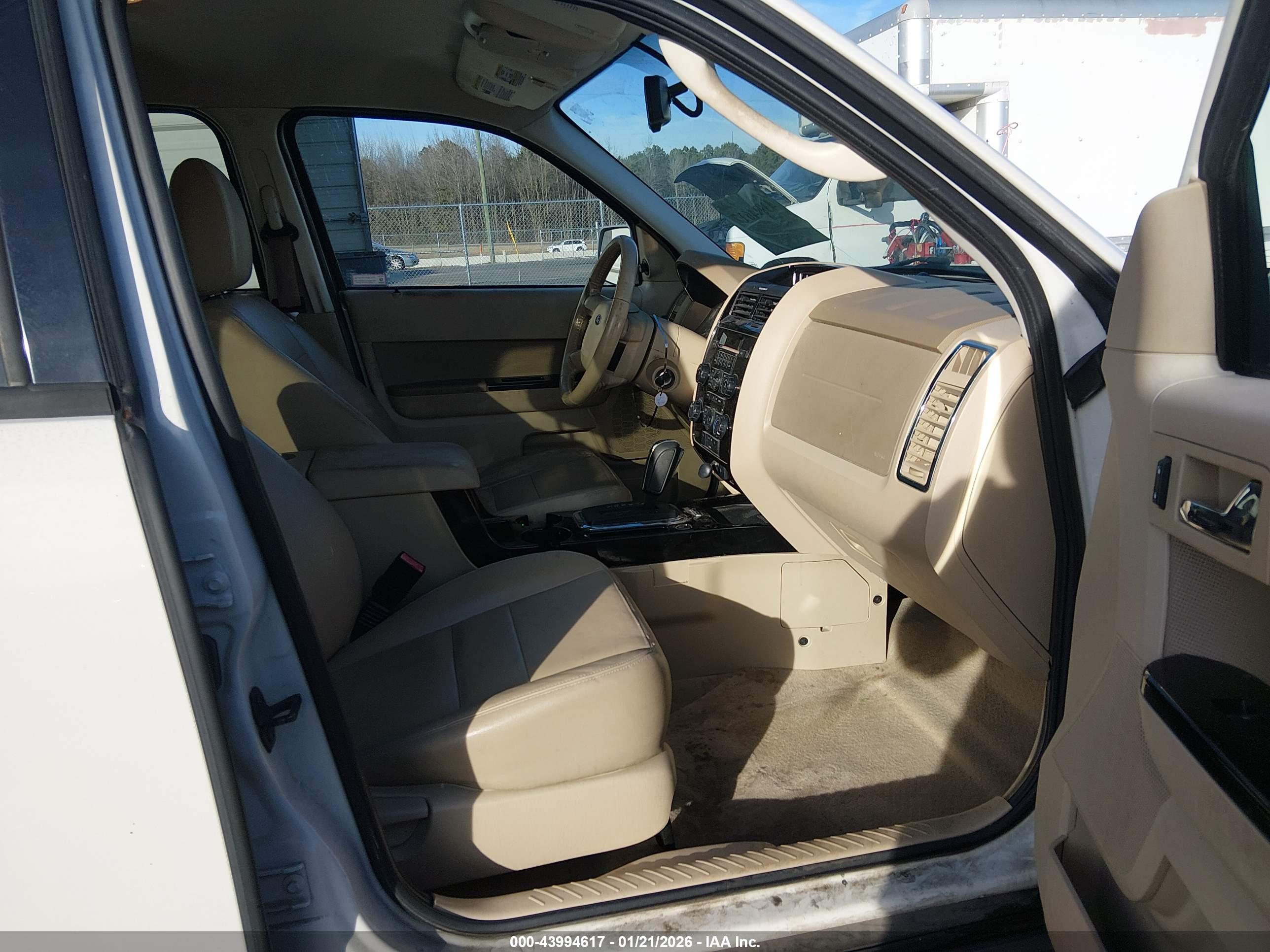 FORD ESCAPE image 5