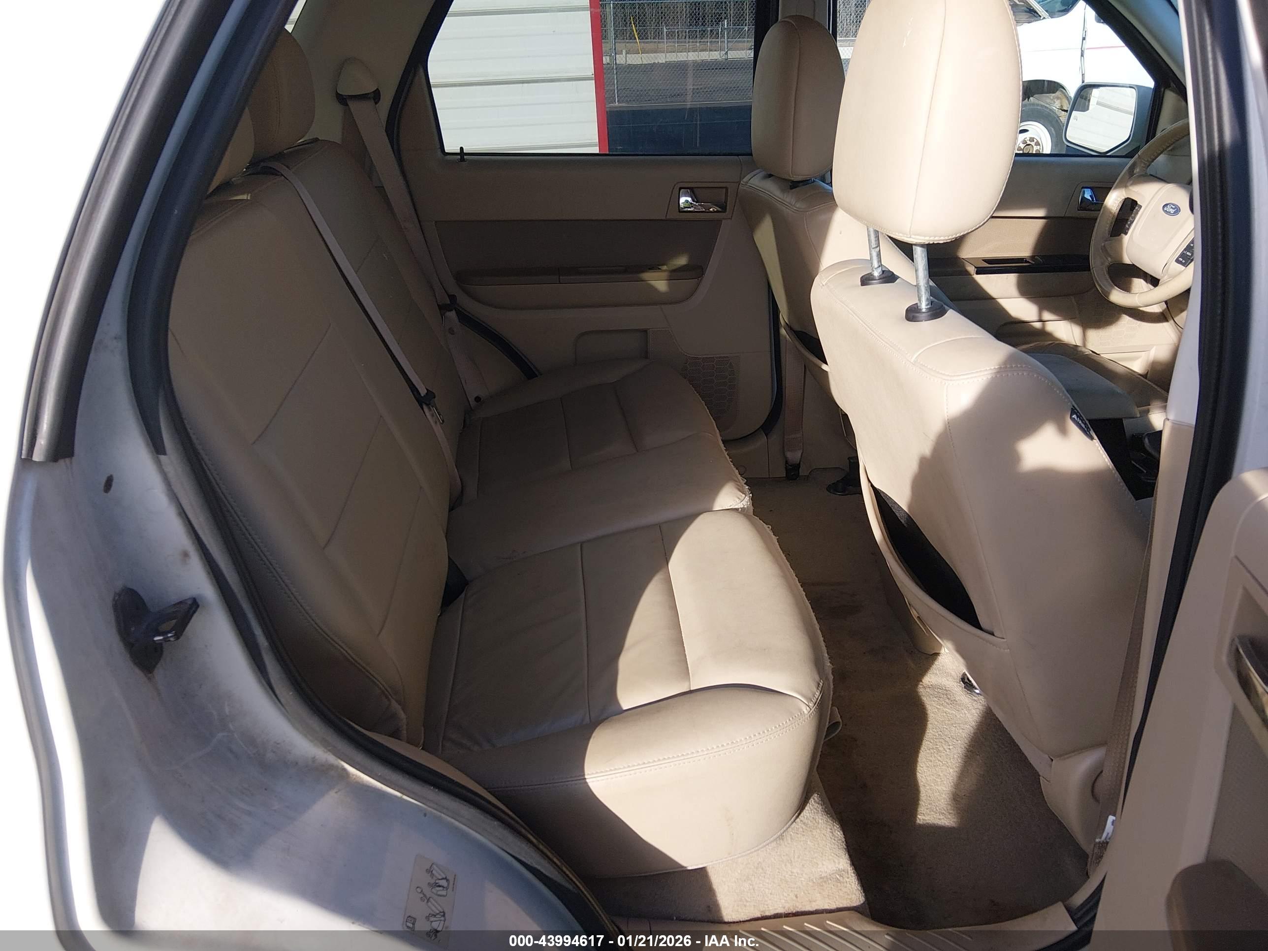 FORD ESCAPE image 8