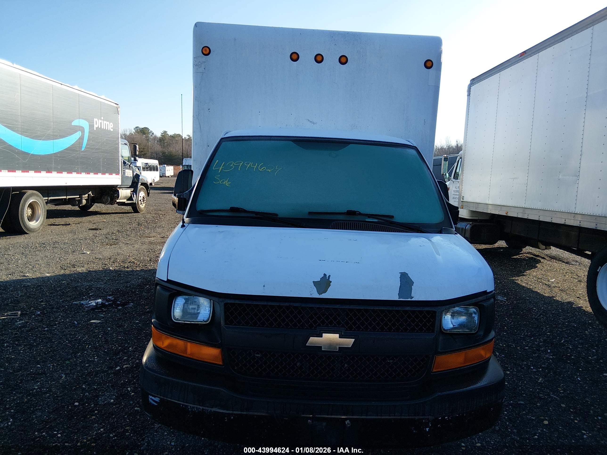 CHEVROLET EXPRESS image 6