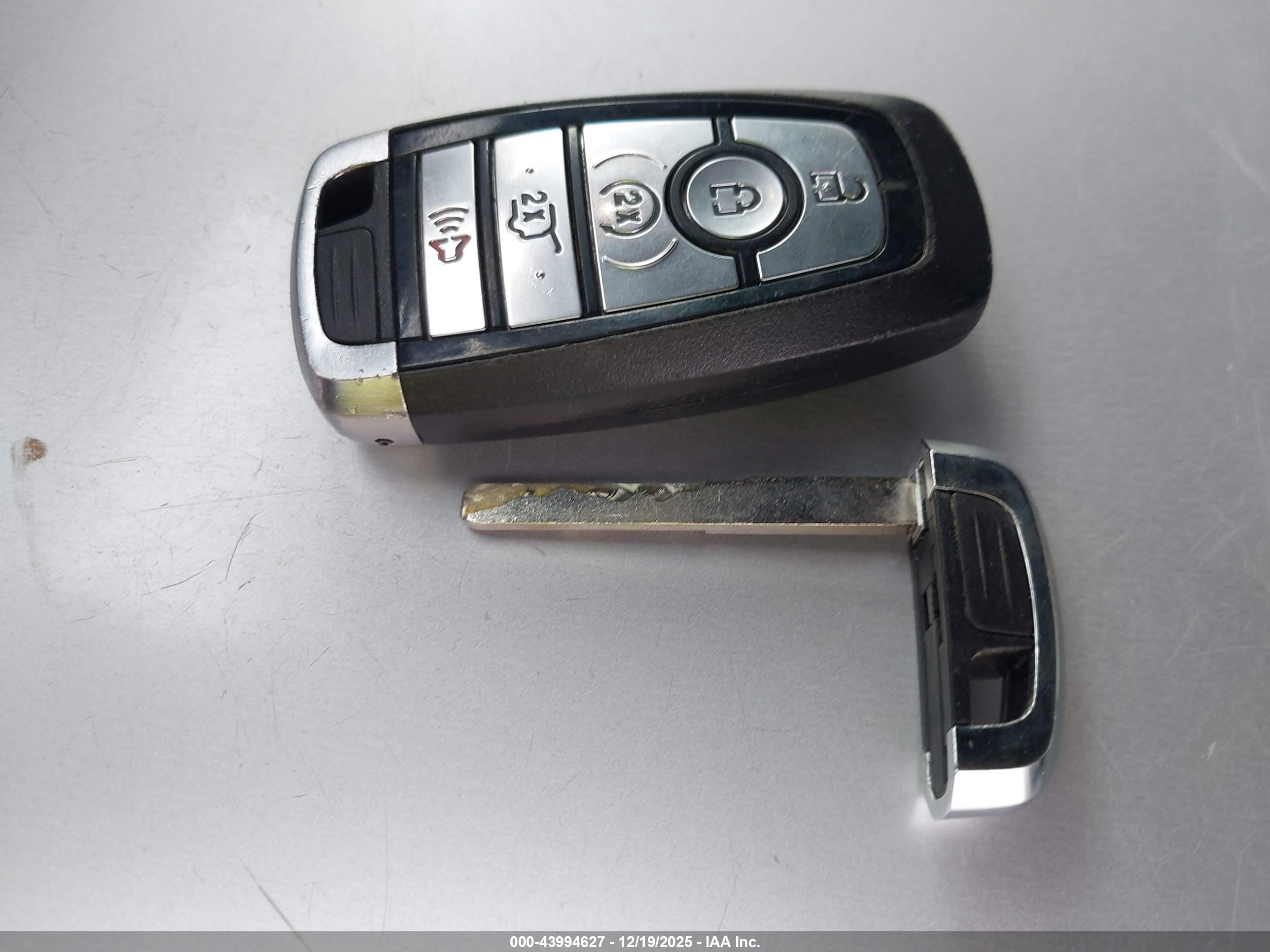FORD EXPEDITION image 11