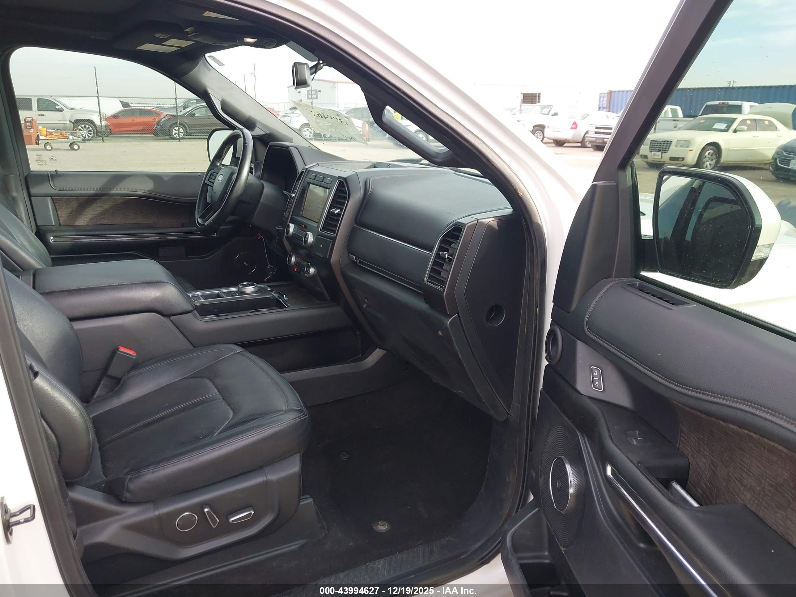 FORD EXPEDITION image 5