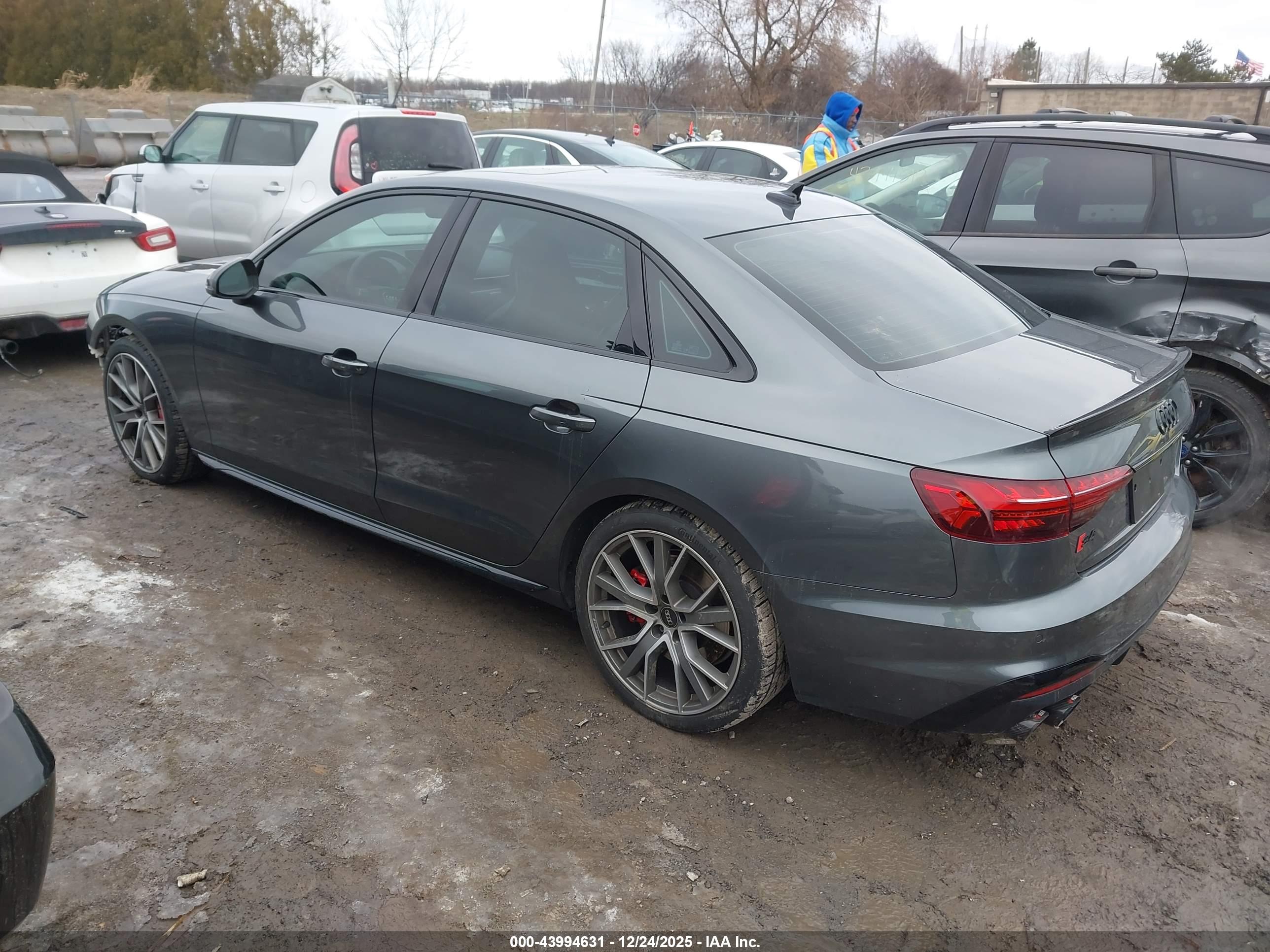 AUDI S4 image 3