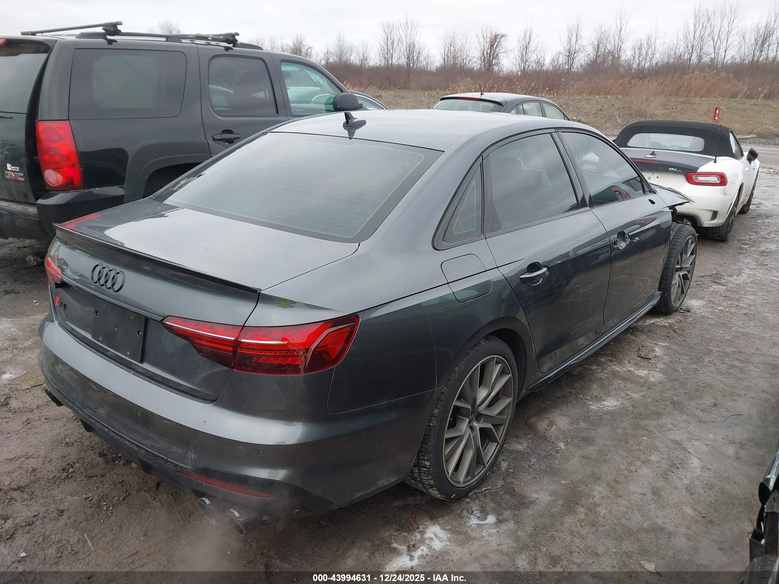 AUDI S4 image 4