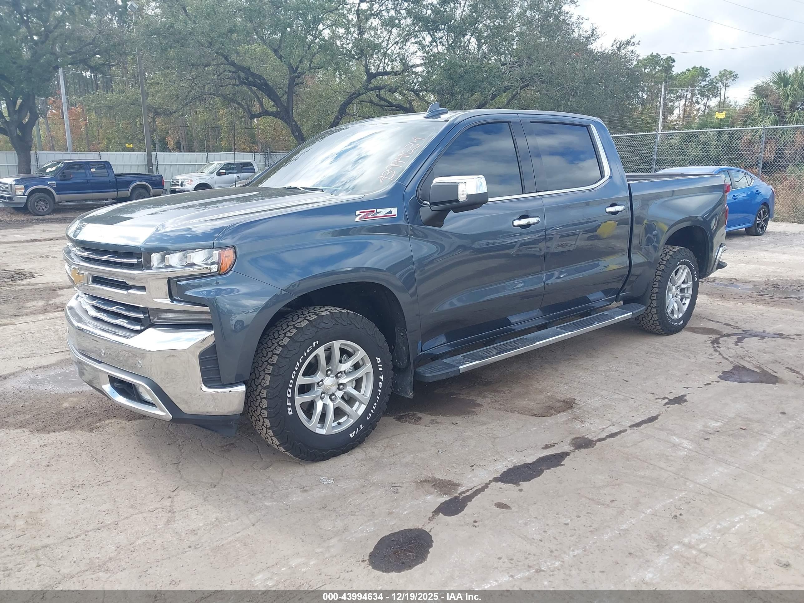 CHEVROLET SILVERADO image 2