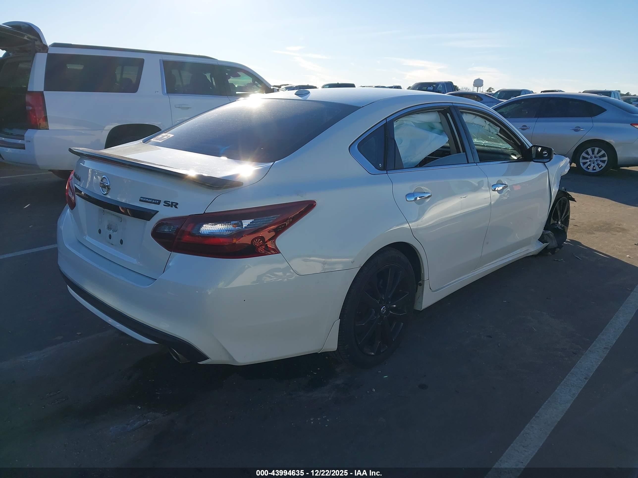 NISSAN ALTIMA image 4