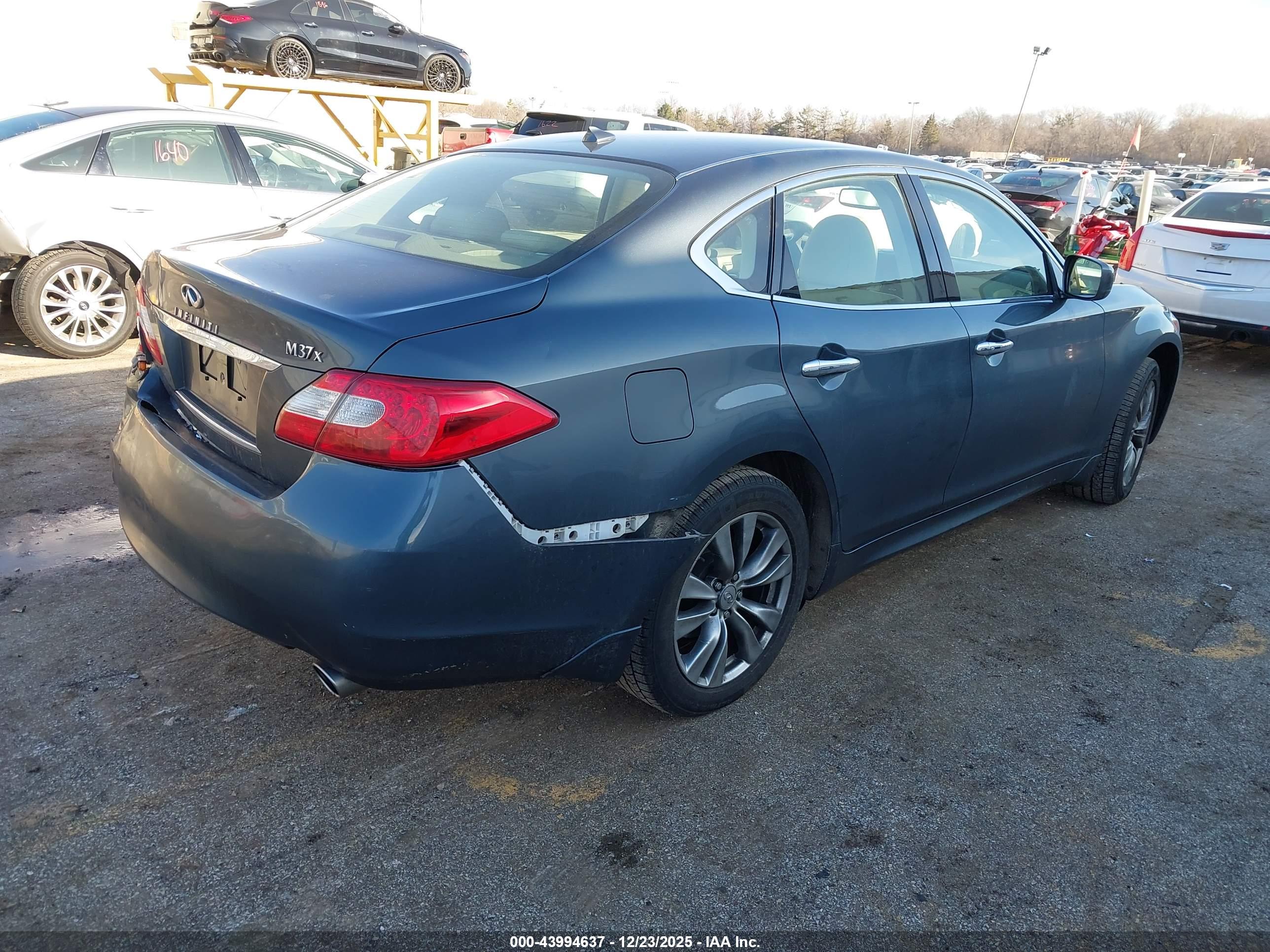 INFINITI M37X image 4