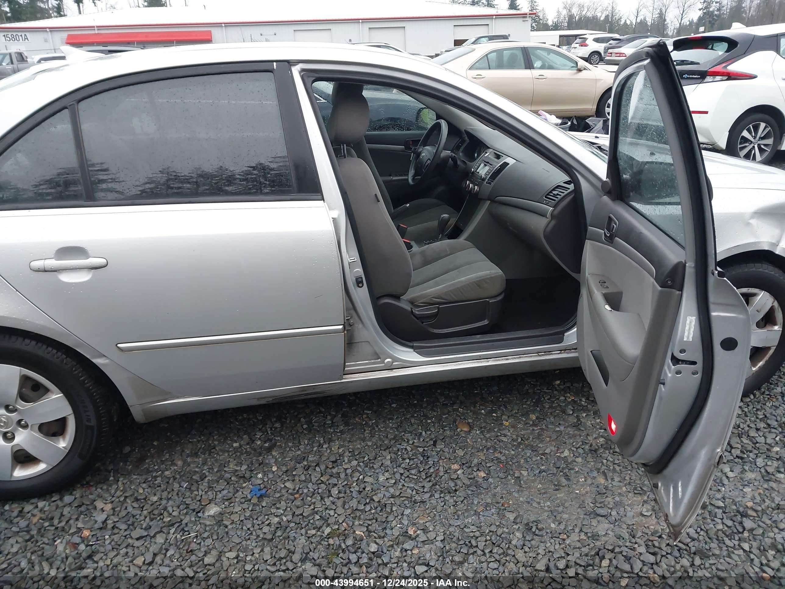 HYUNDAI SONATA image 5