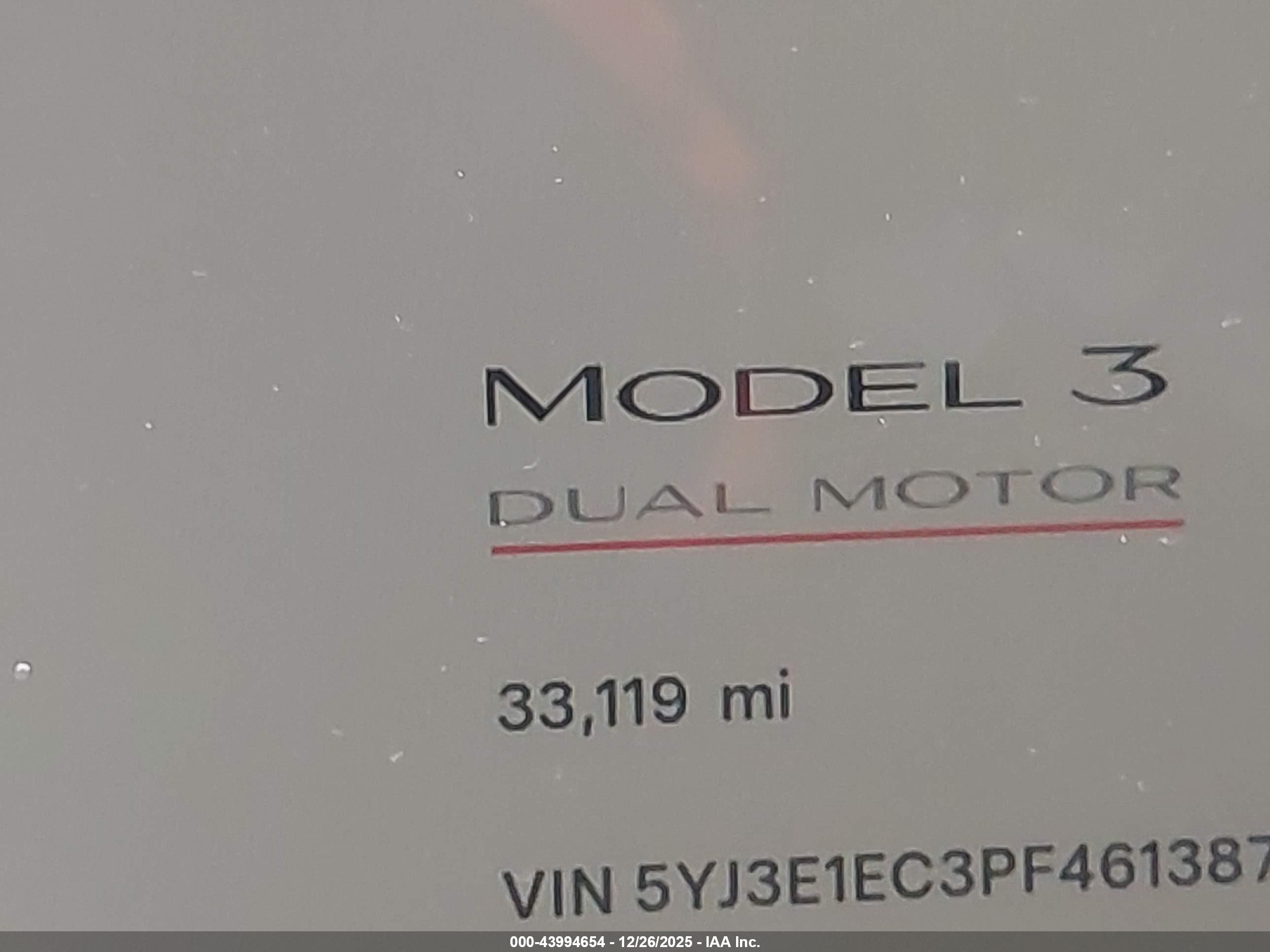 TESLA MODEL image 7
