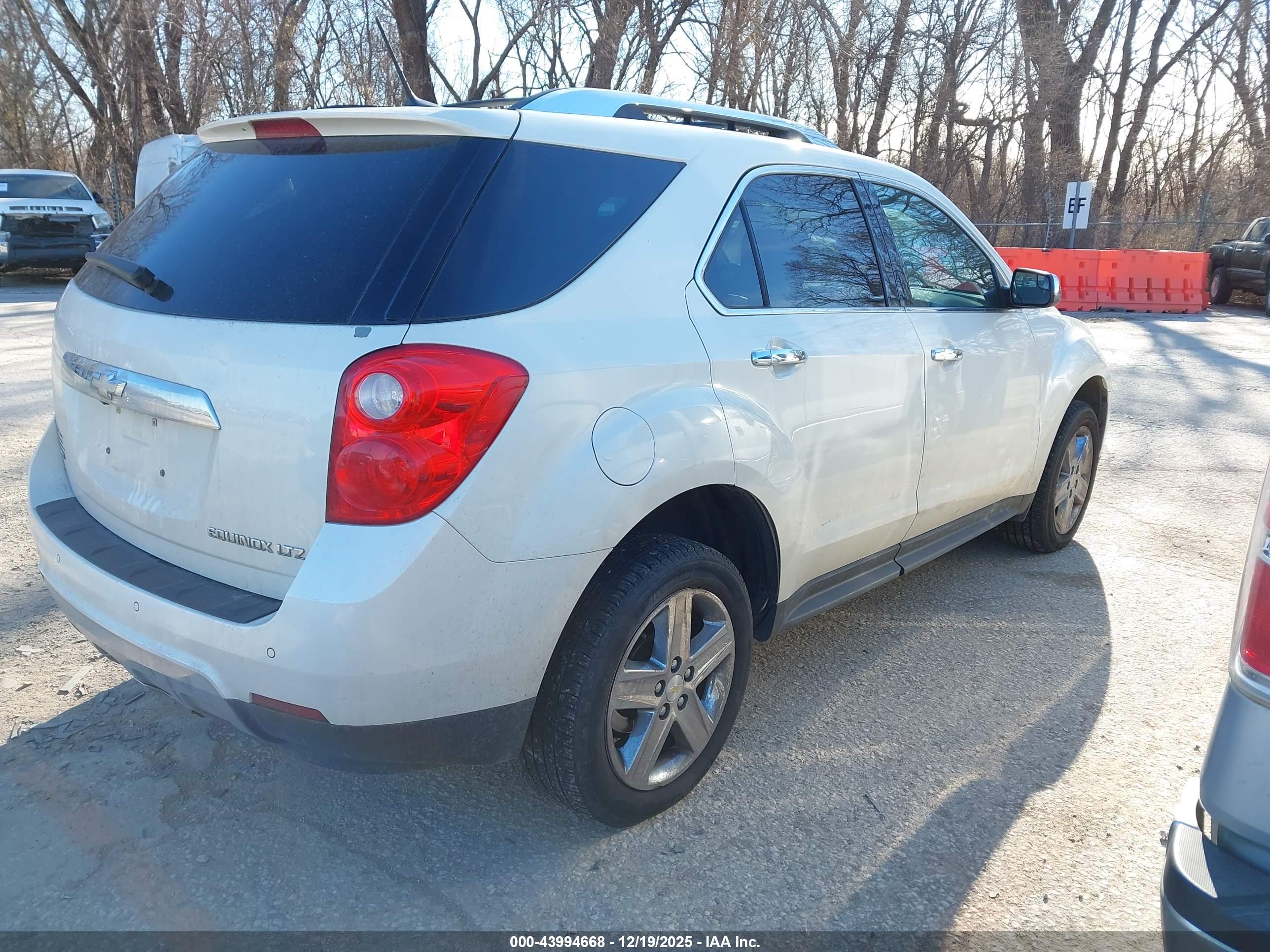 CHEVROLET EQUINOX image 4