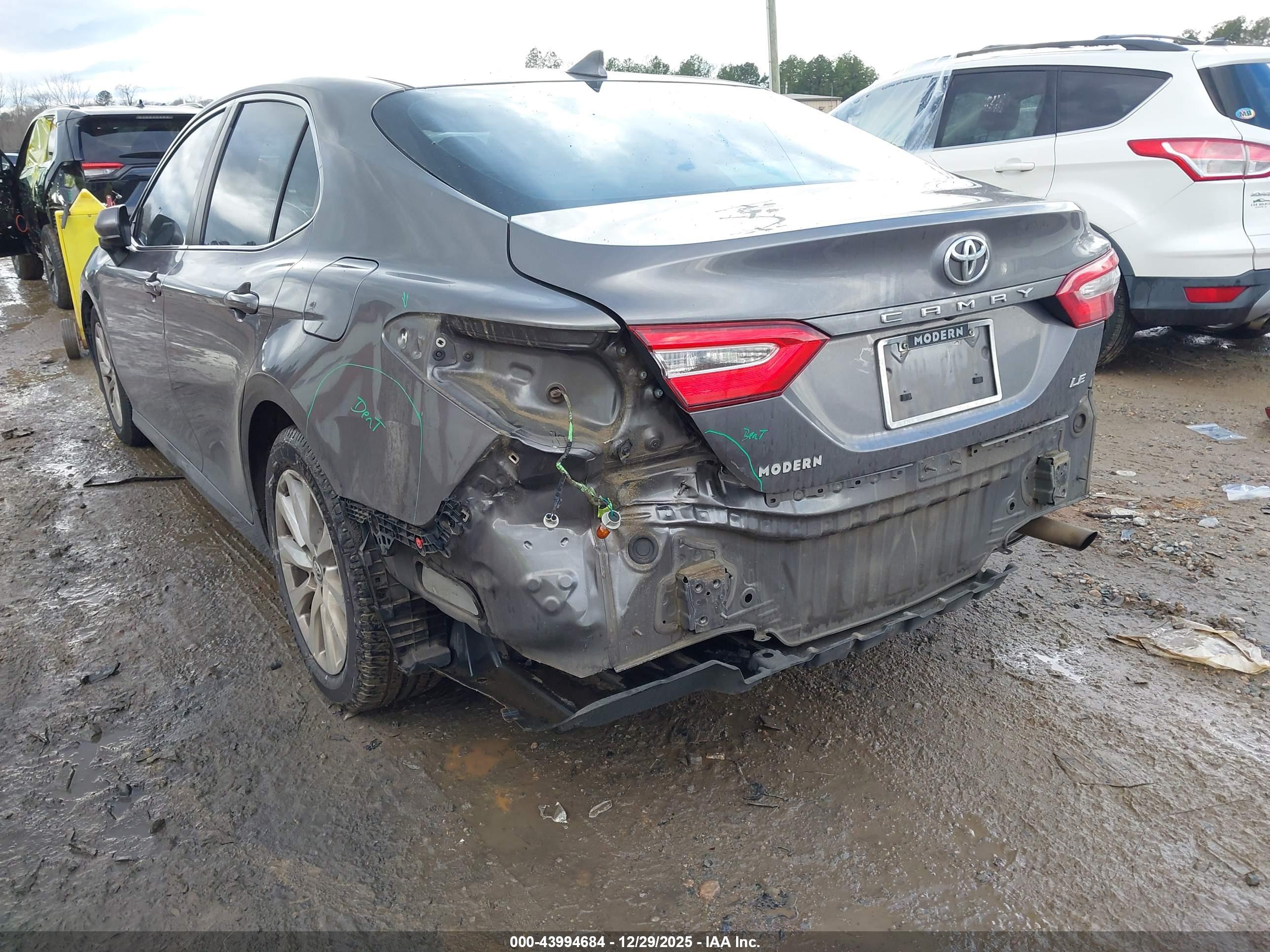 TOYOTA CAMRY image 6