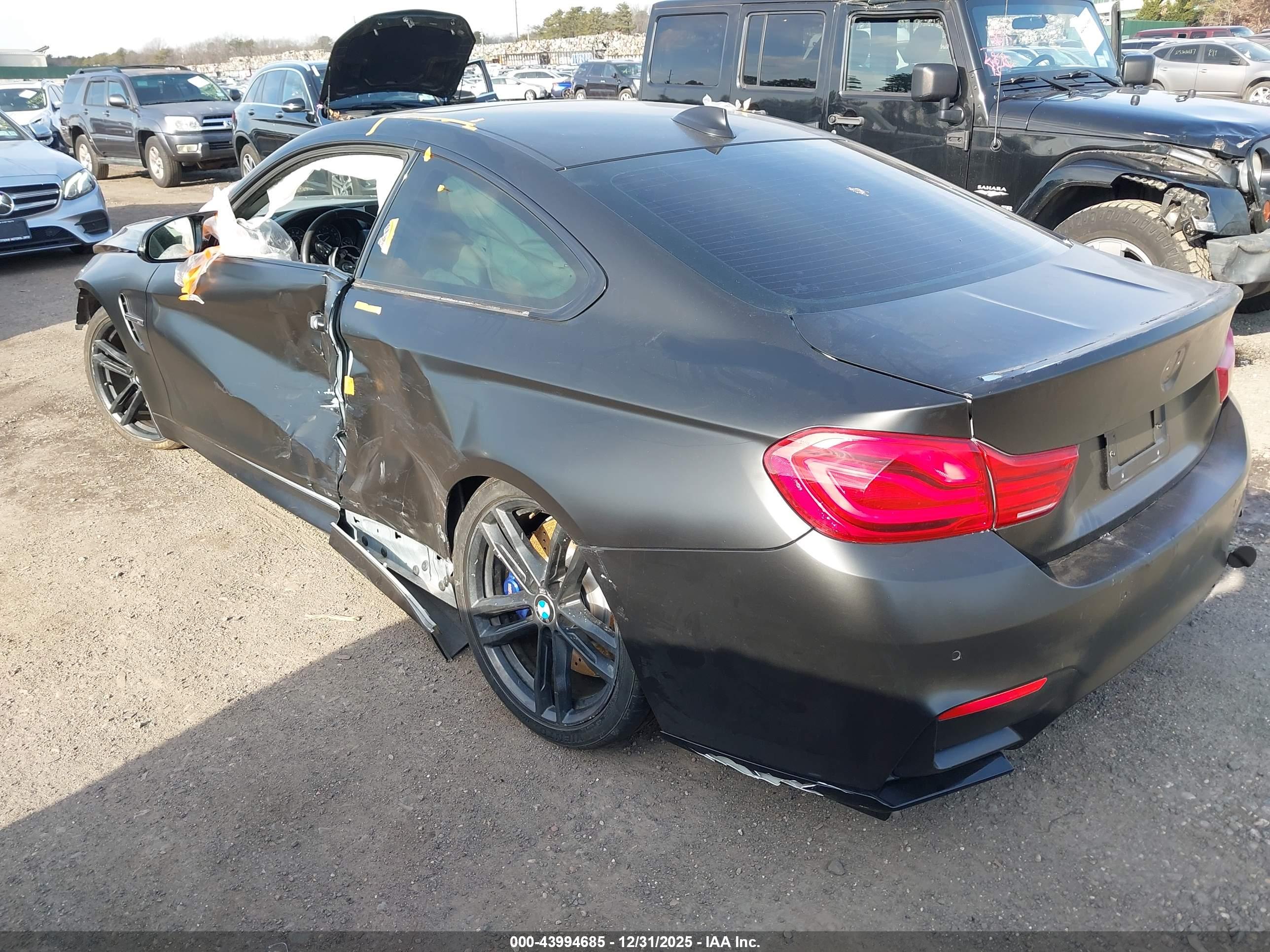 BMW M4 image 3