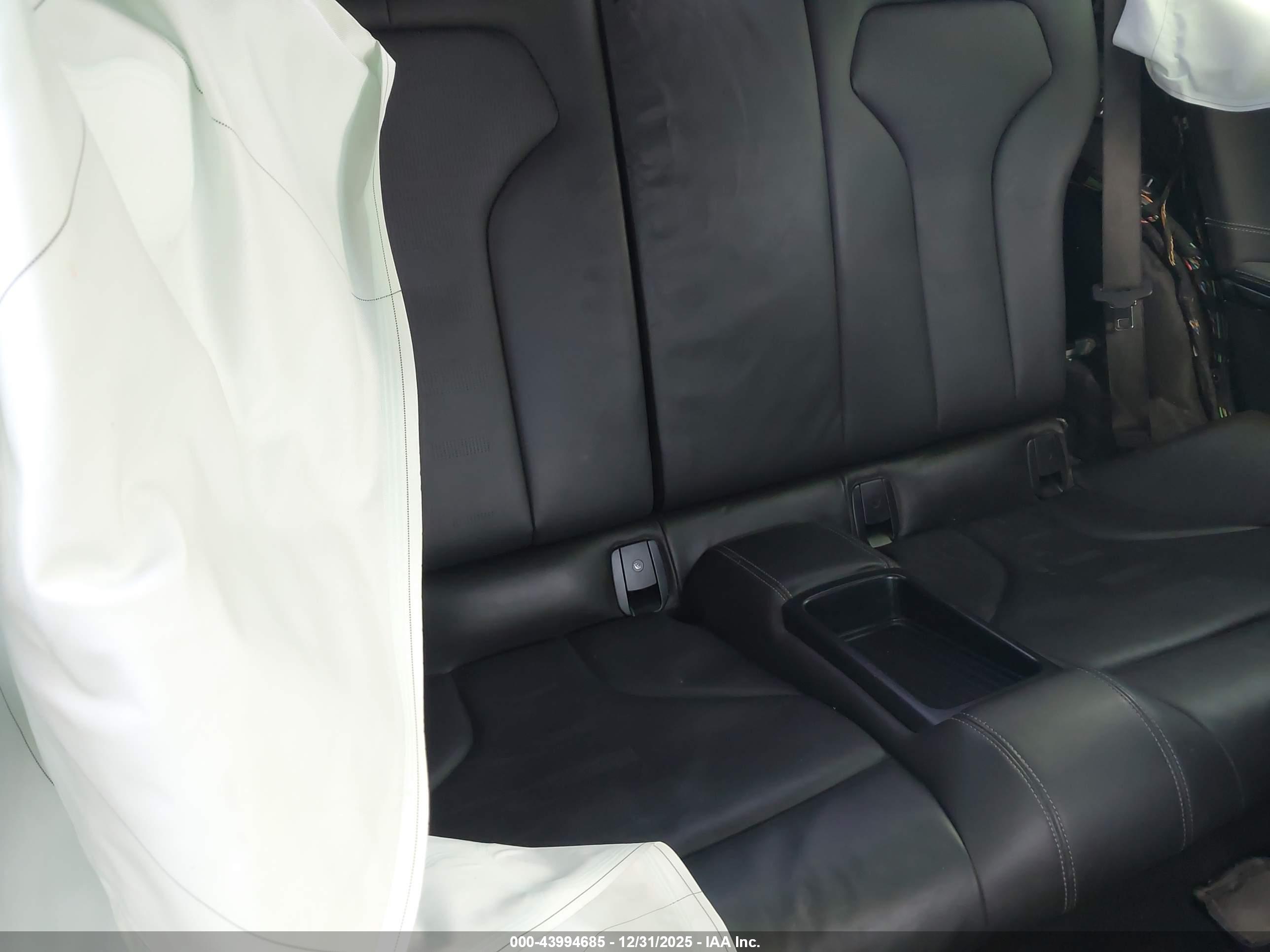 BMW M4 image 8
