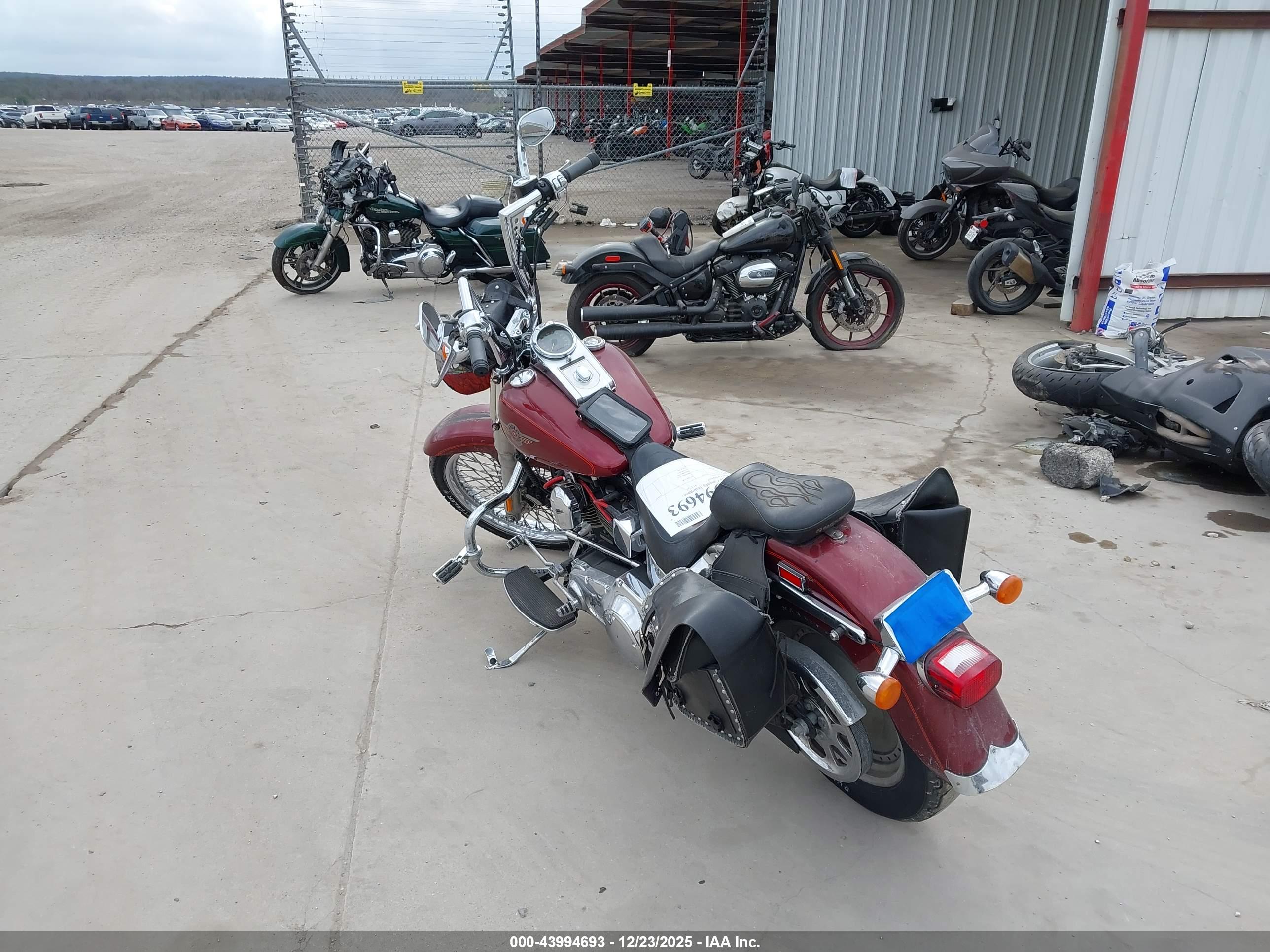 HARLEY-DAVIDSON FLSTFI image 3