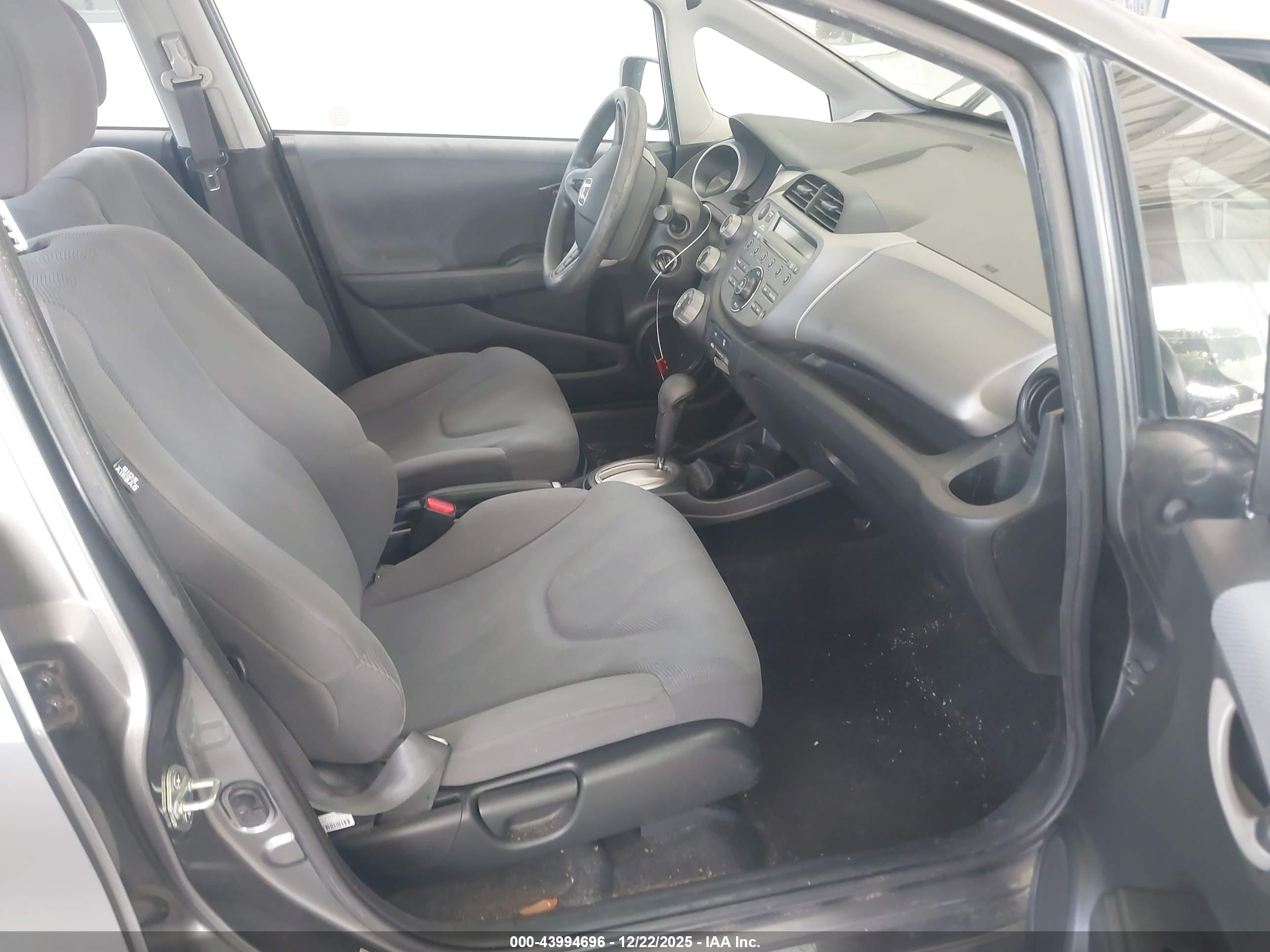 HONDA FIT image 5