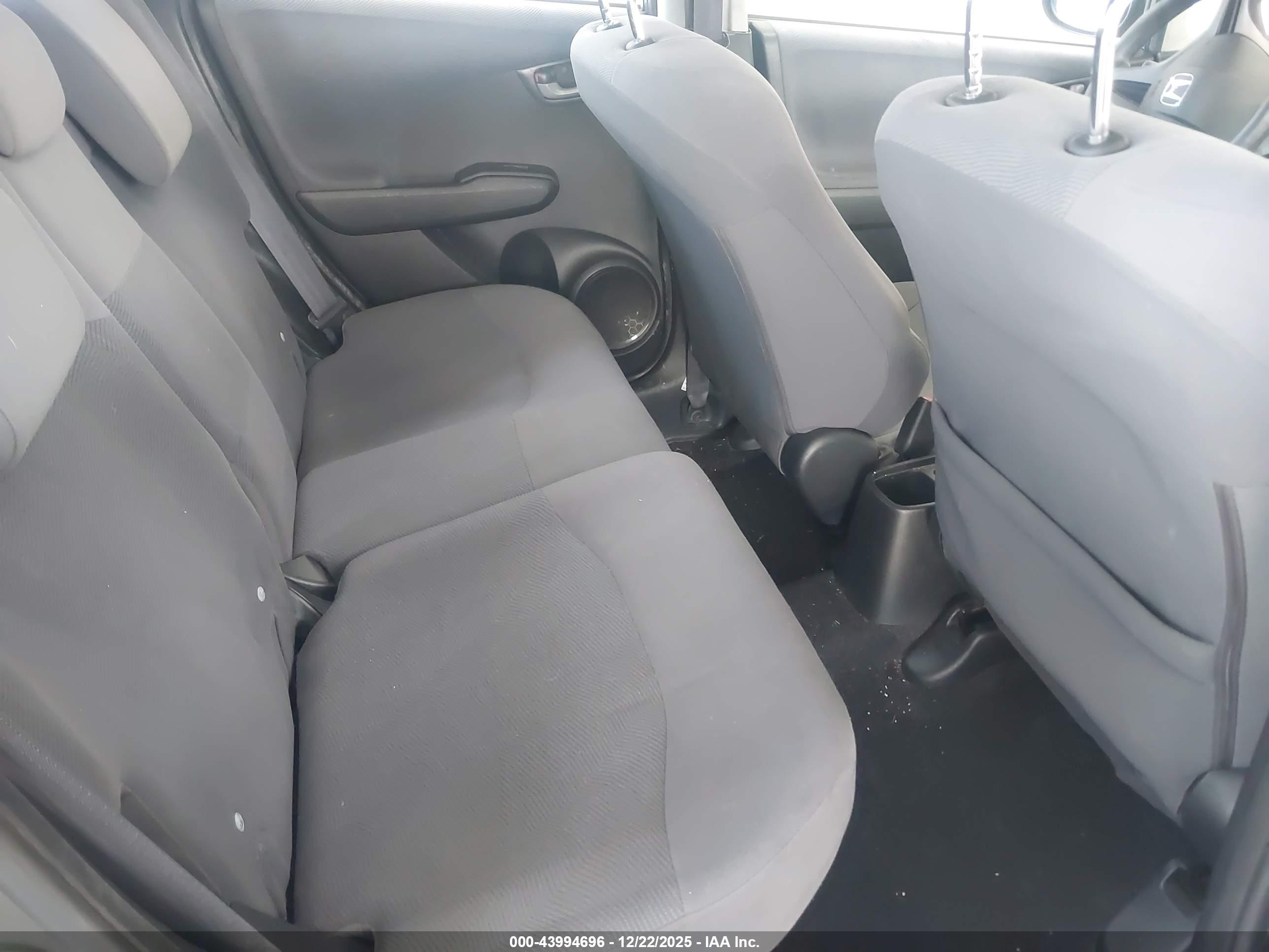 HONDA FIT image 8