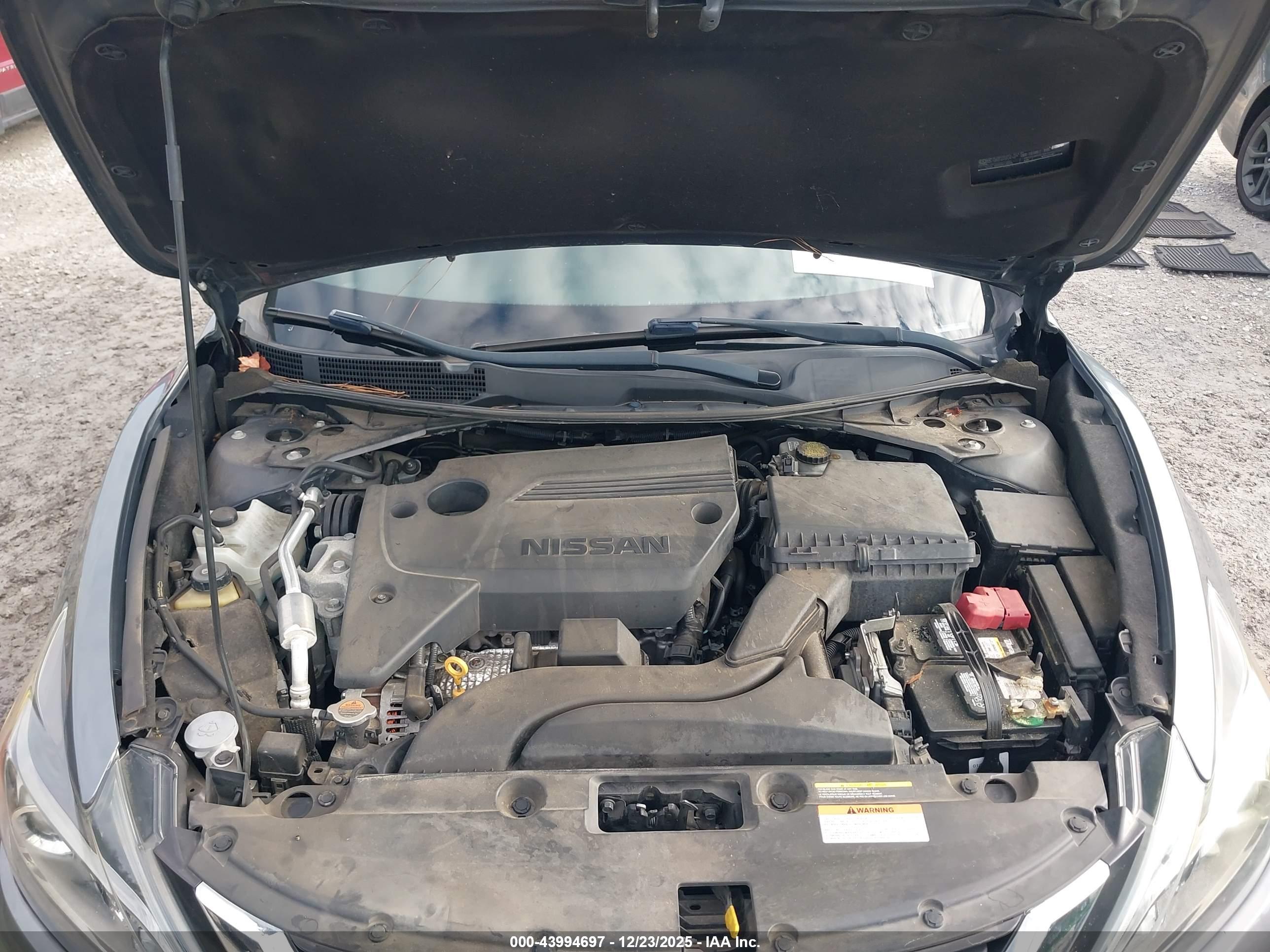 NISSAN ALTIMA image 10