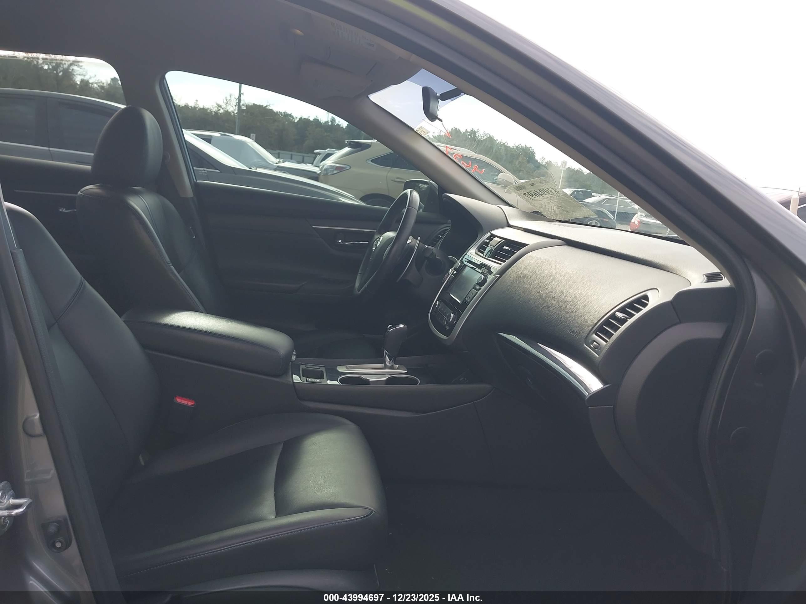 NISSAN ALTIMA image 5