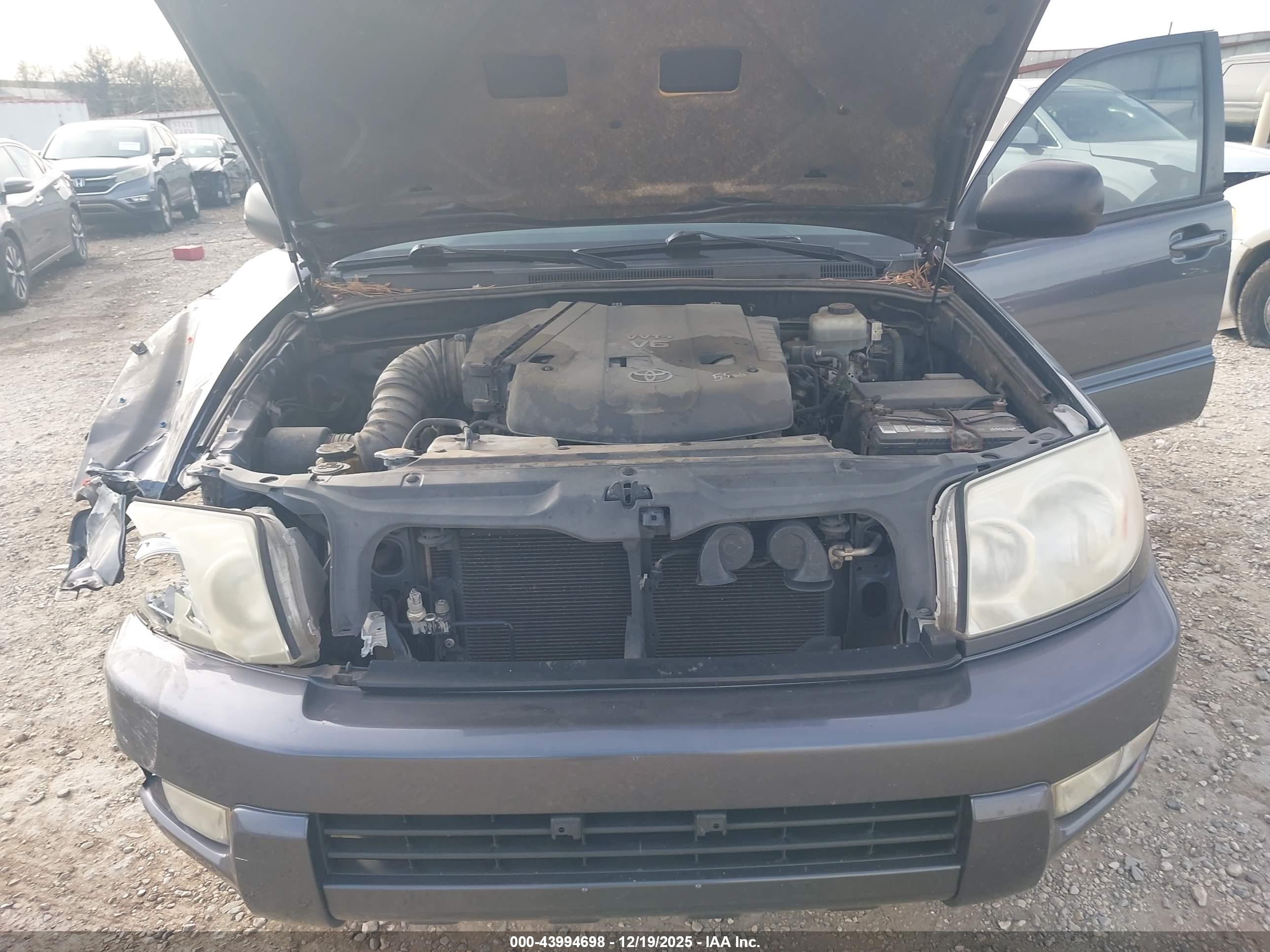 TOYOTA 4RUNNER image 10