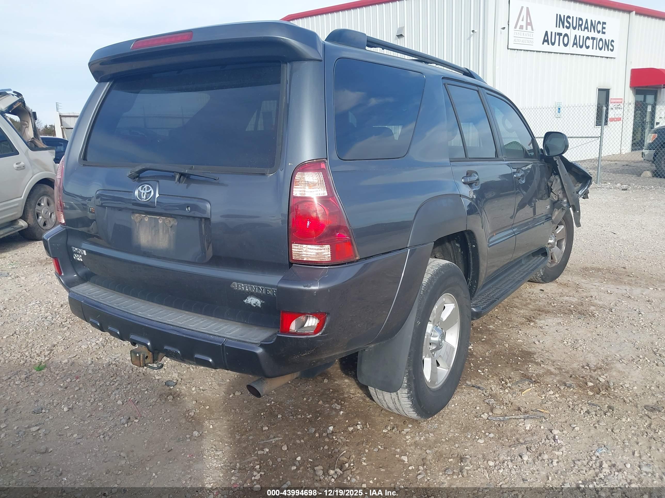 TOYOTA 4RUNNER image 4