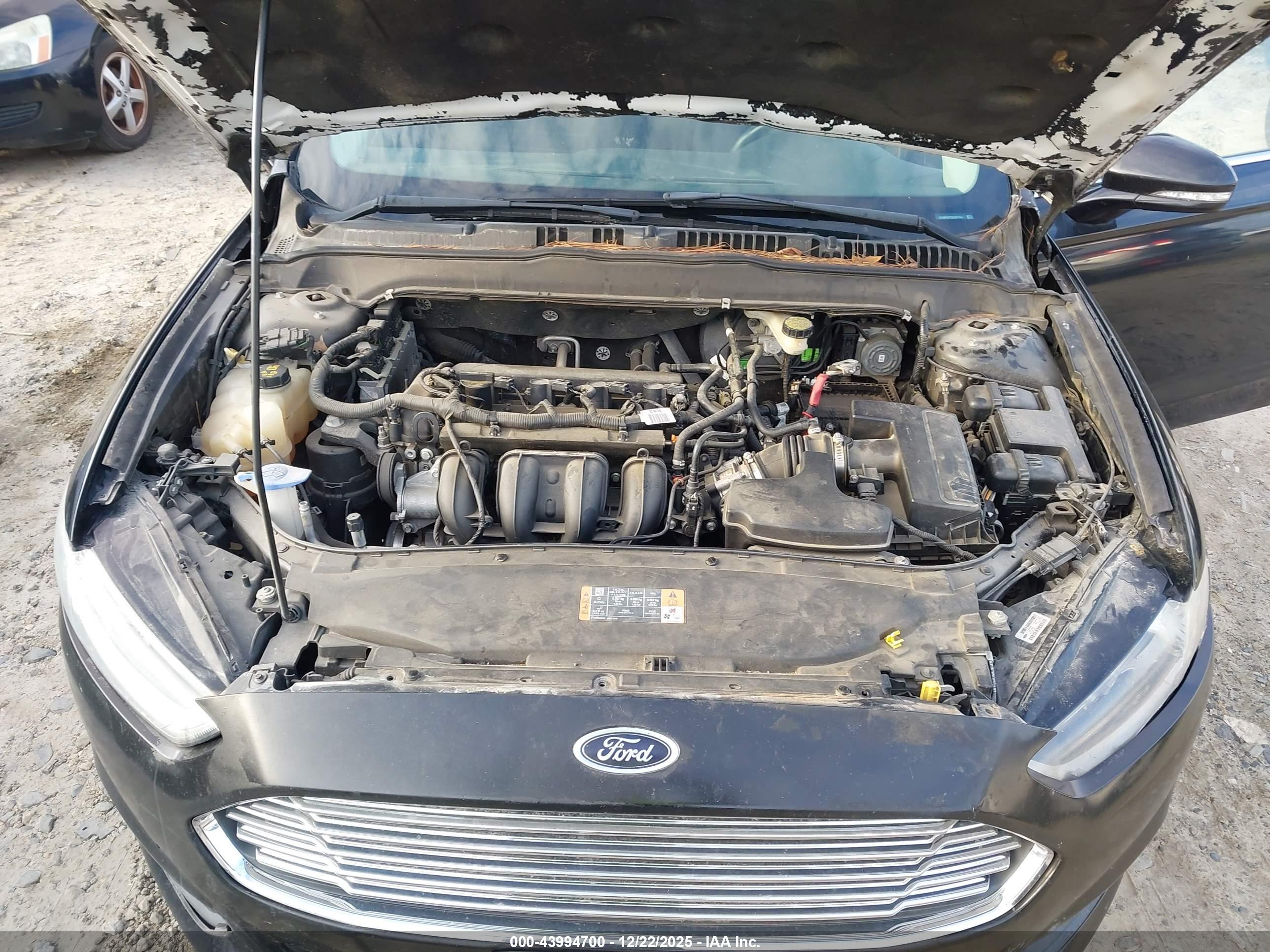 FORD FUSION image 10