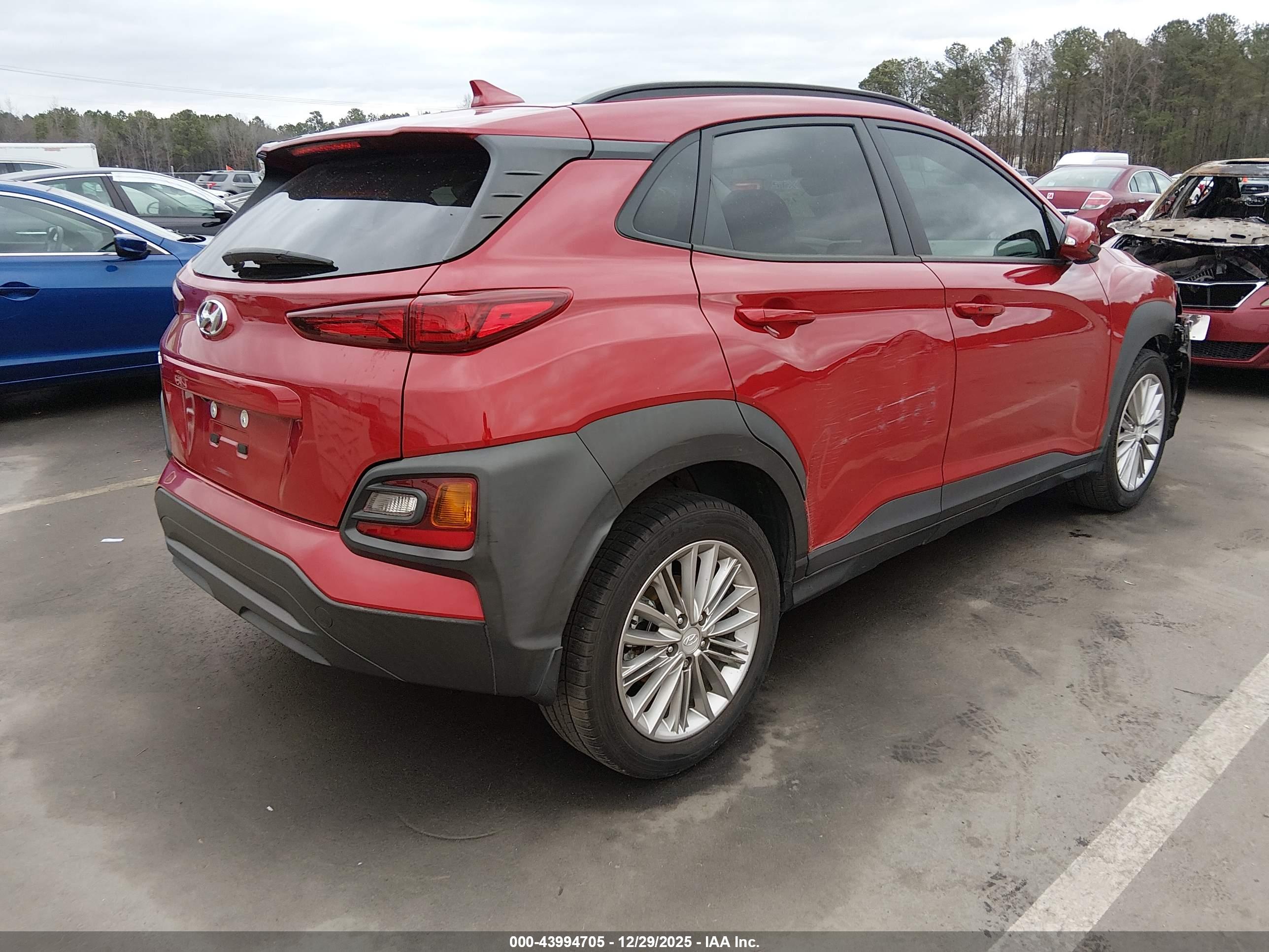 HYUNDAI KONA image 4