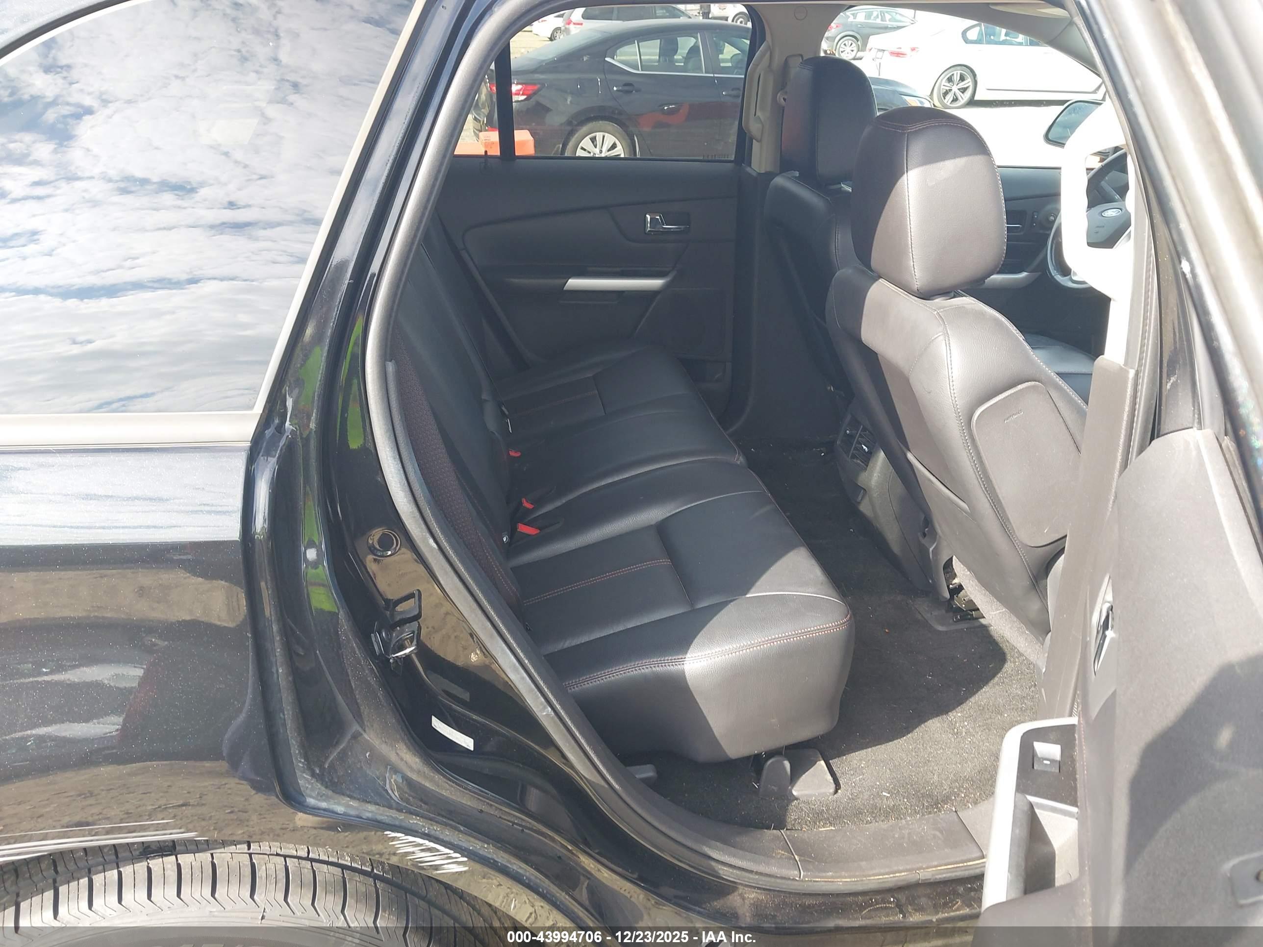 FORD EDGE image 8