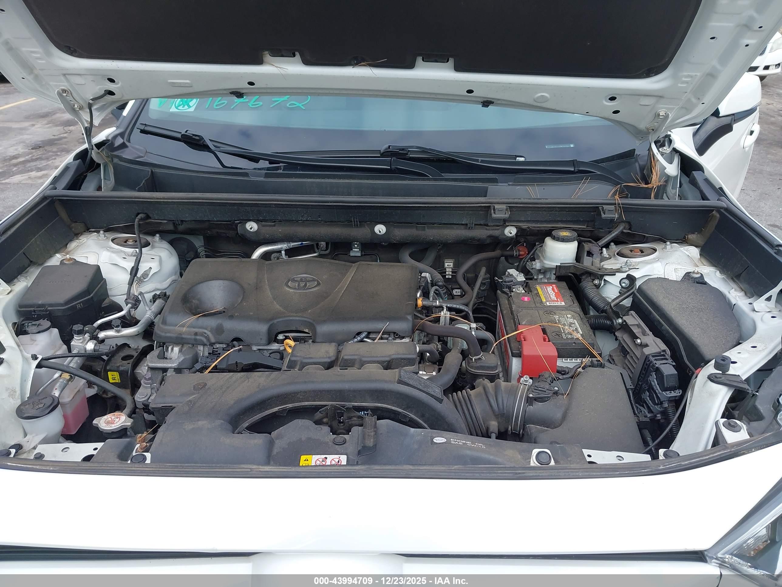 TOYOTA RAV4 image 10