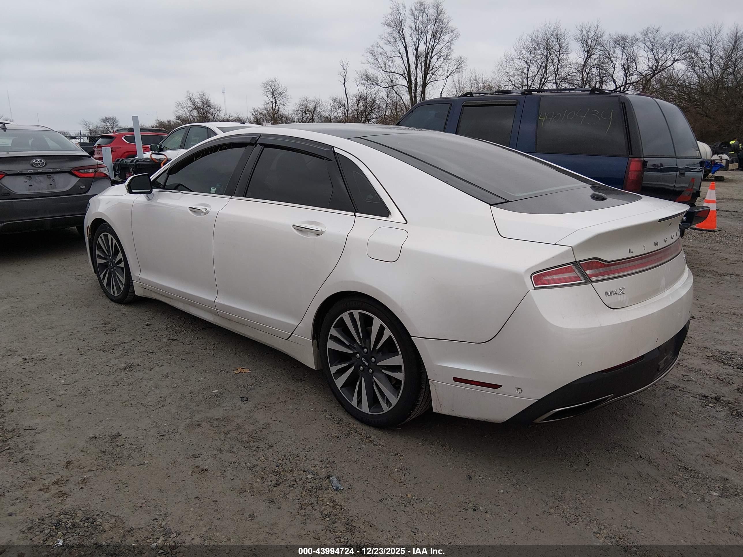 LINCOLN MKZ image 3