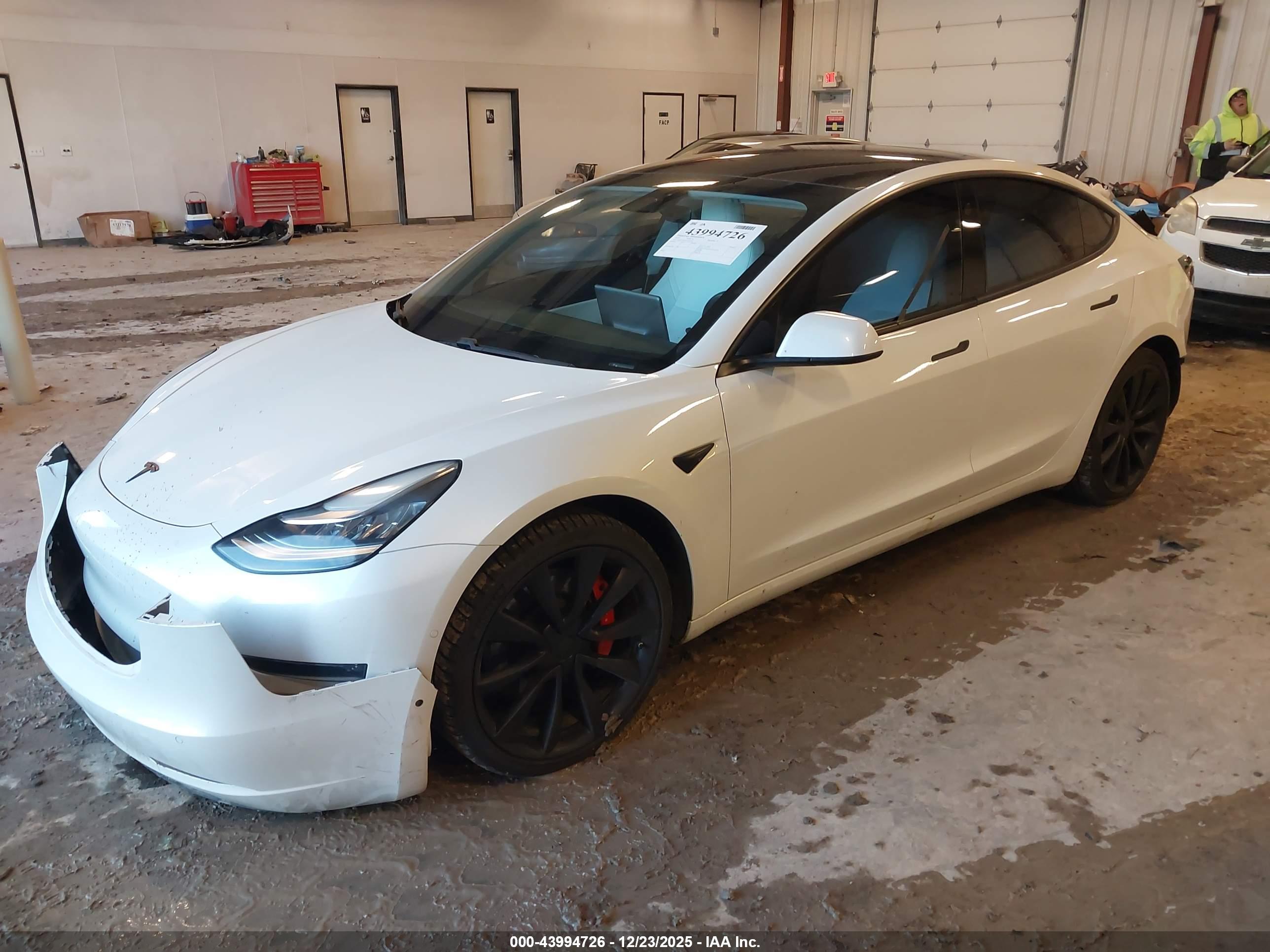 TESLA MODEL image 2