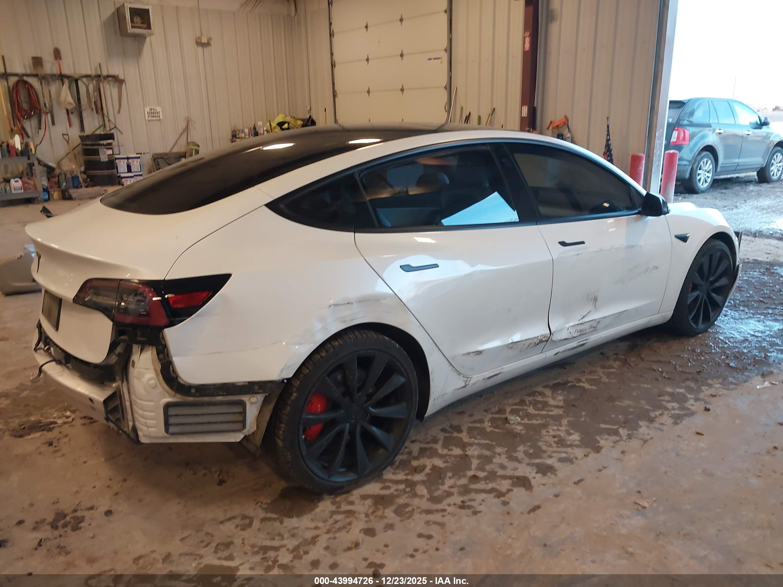TESLA MODEL image 4