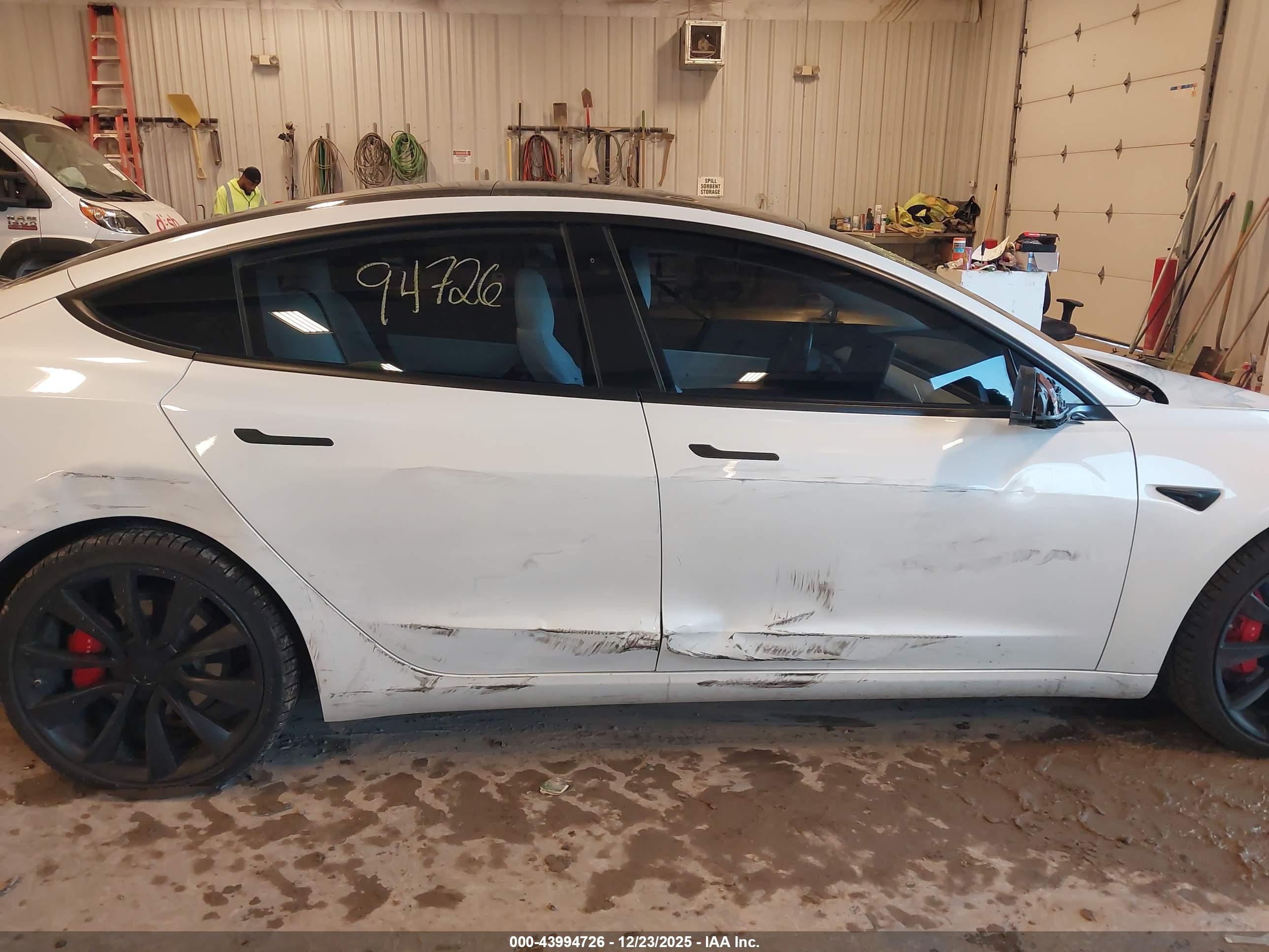 TESLA MODEL image 6