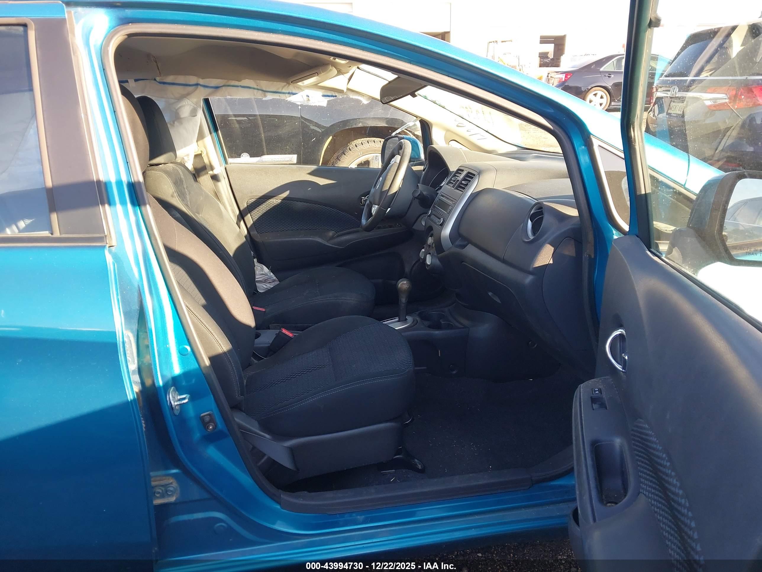 NISSAN VERSA image 5