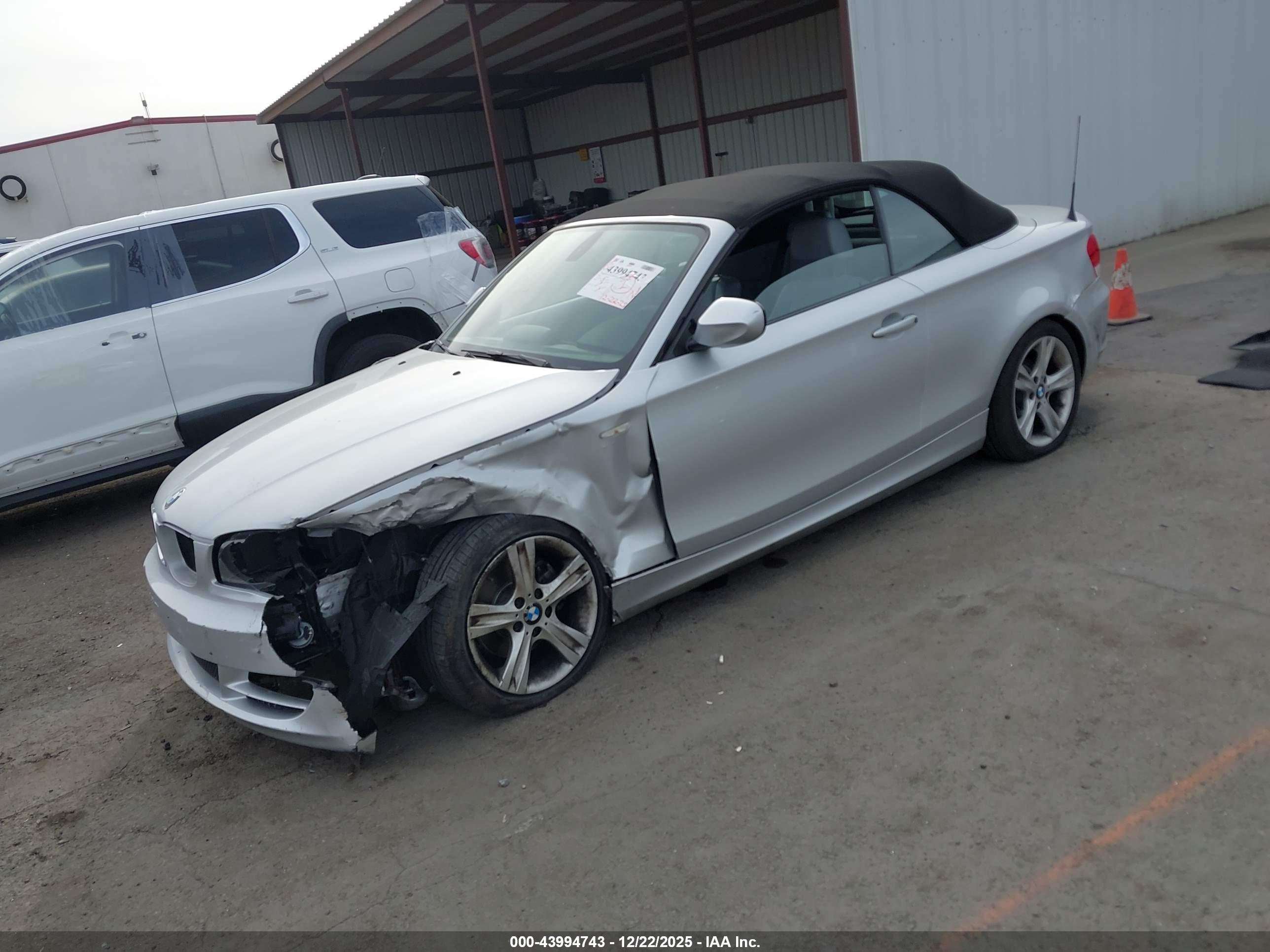 BMW 128I image 2
