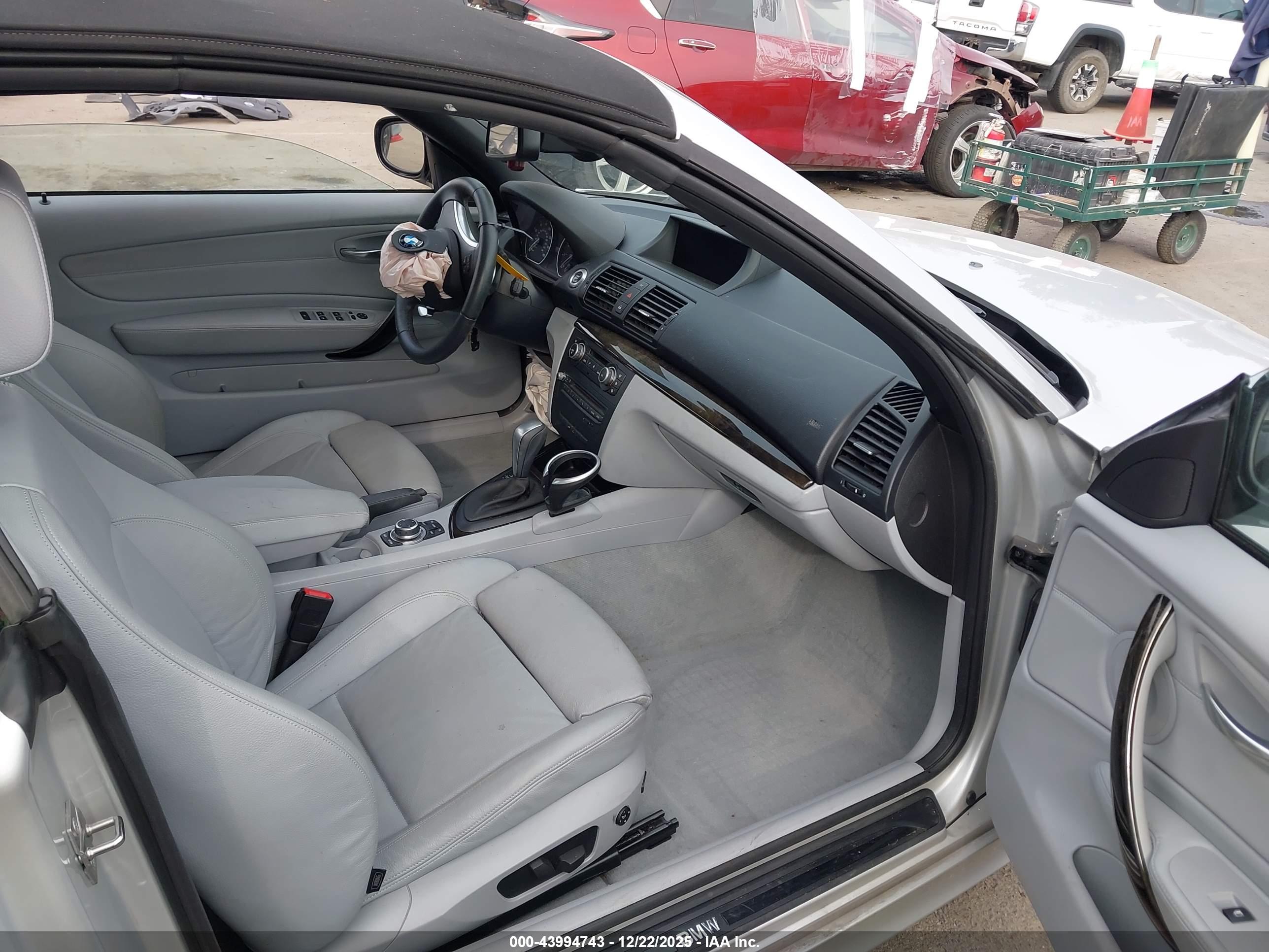 BMW 128I image 5