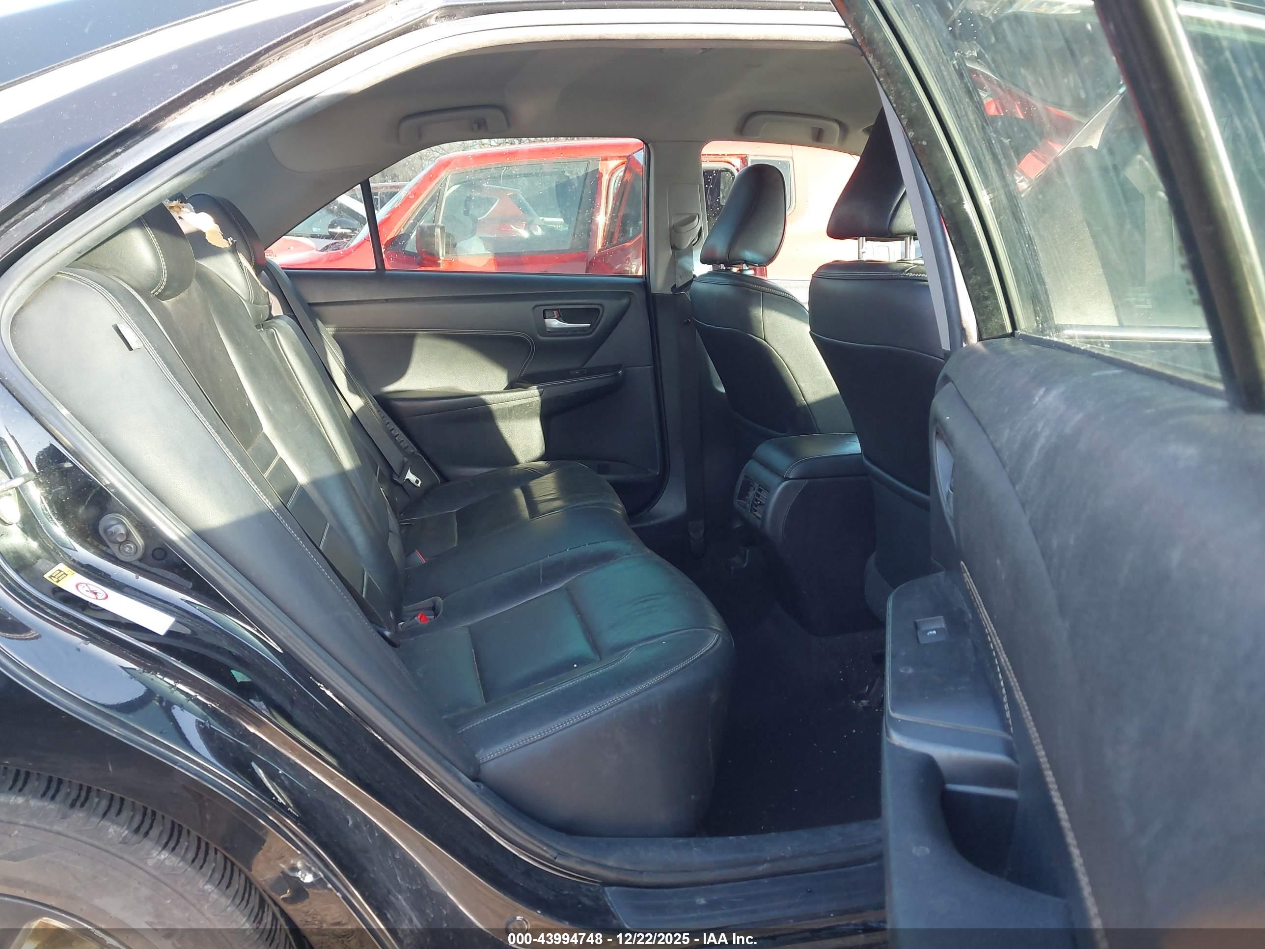 TOYOTA CAMRY image 8