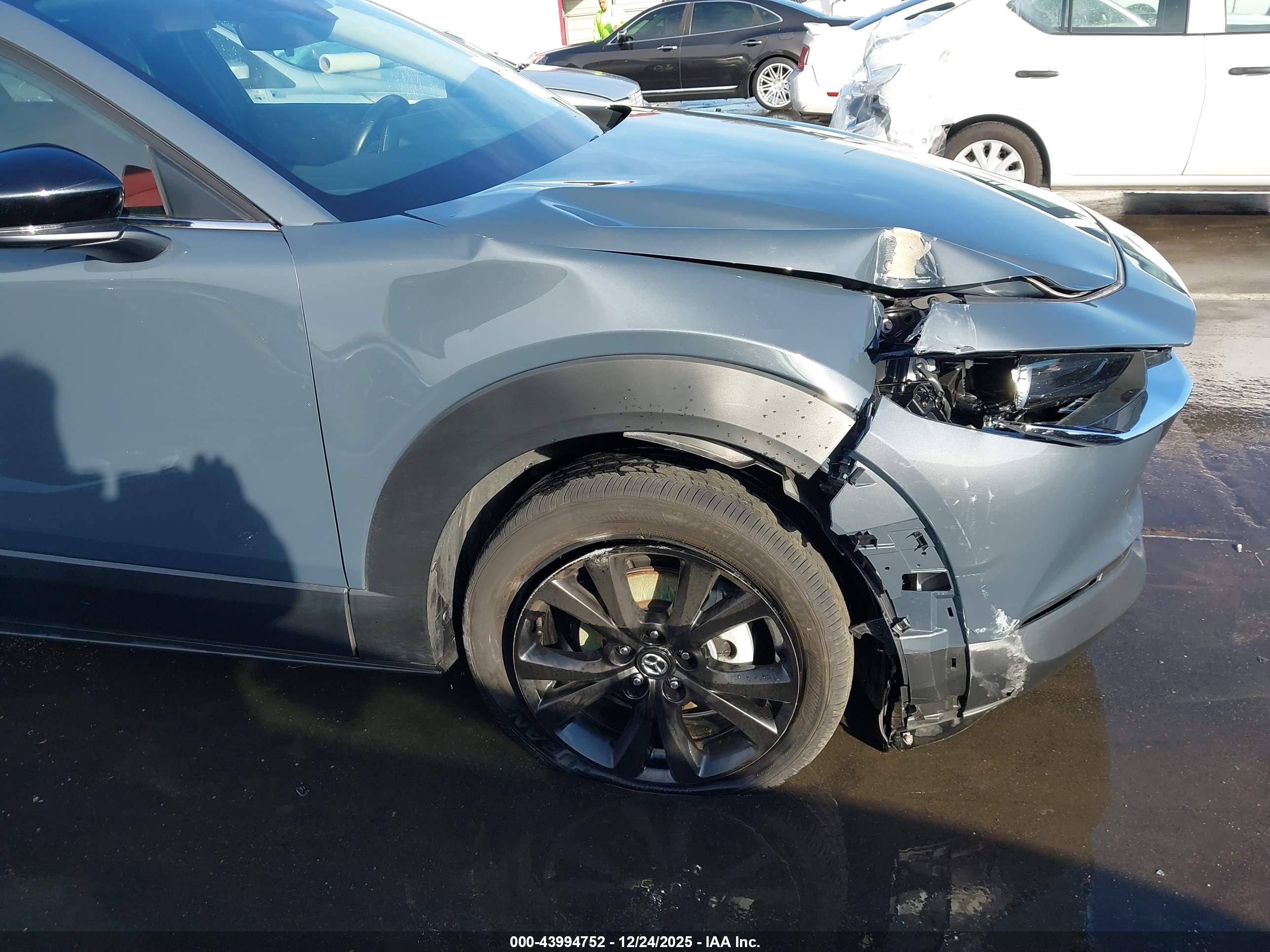 MAZDA CX-30 image 6