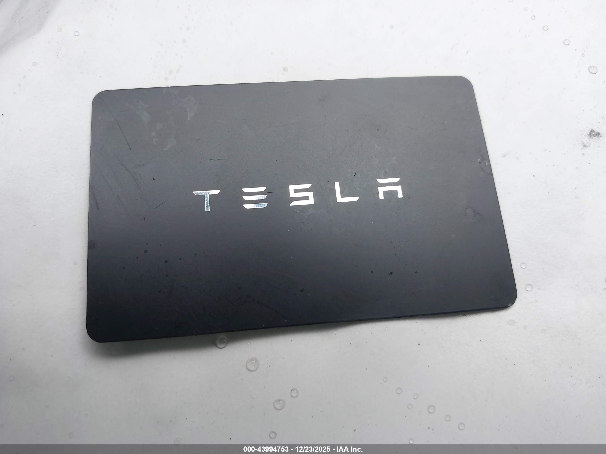 TESLA MODEL image 11