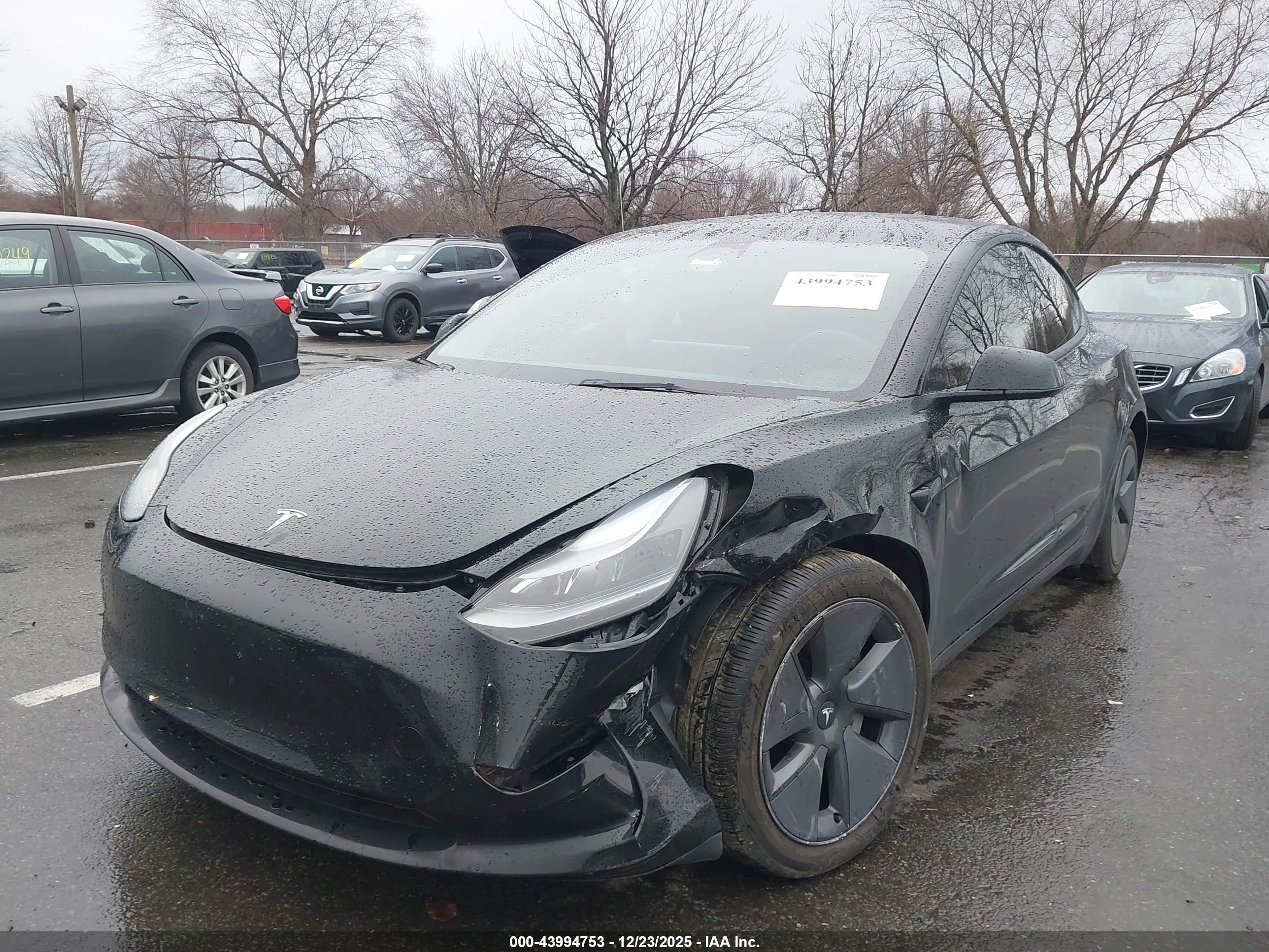 TESLA MODEL image 6