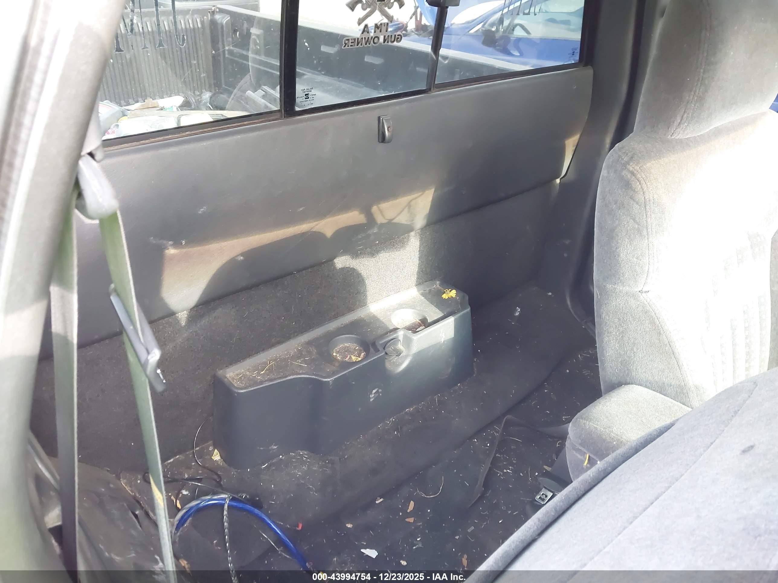 CHEVROLET S-10 image 8