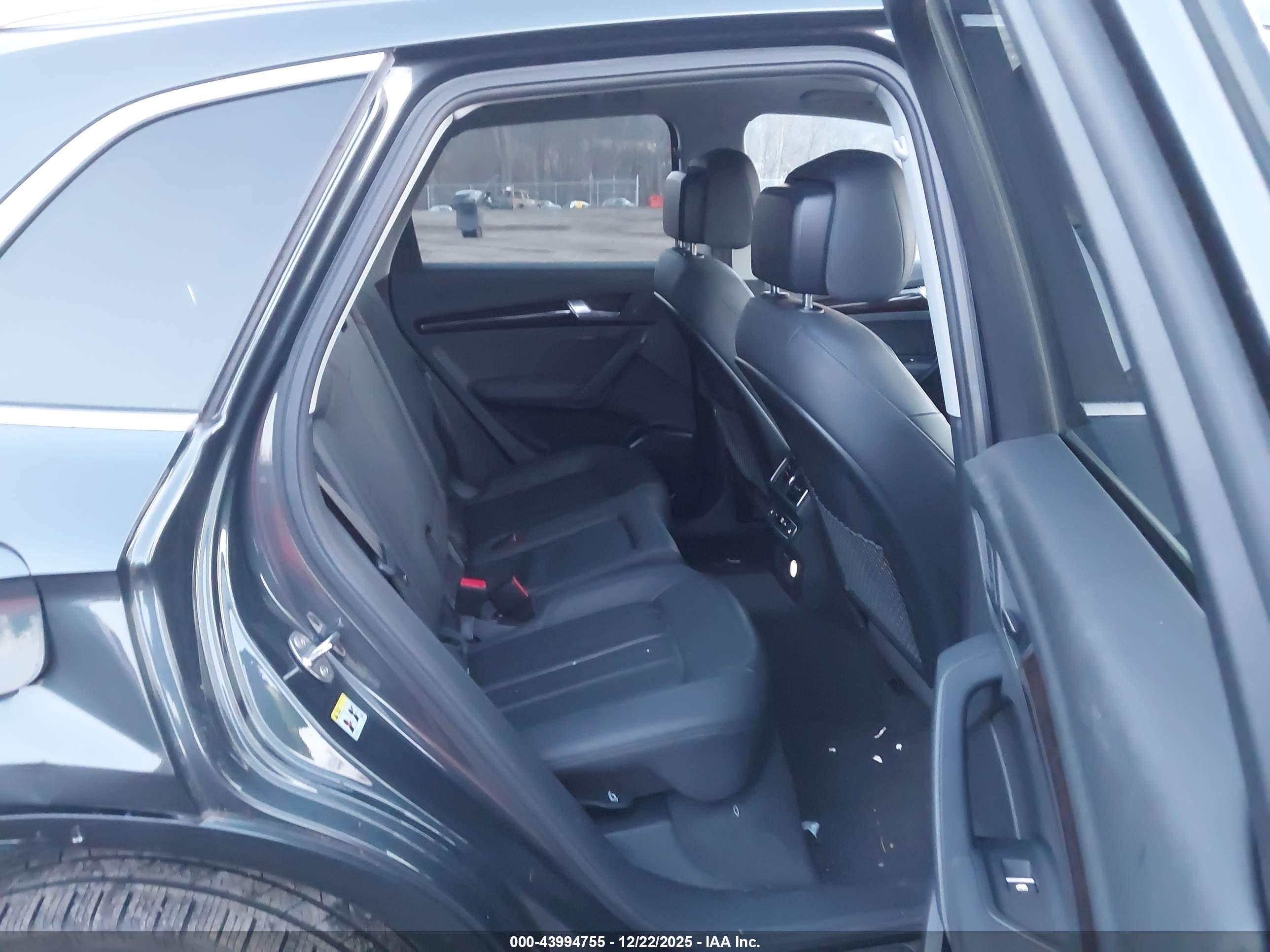 AUDI Q5 image 8