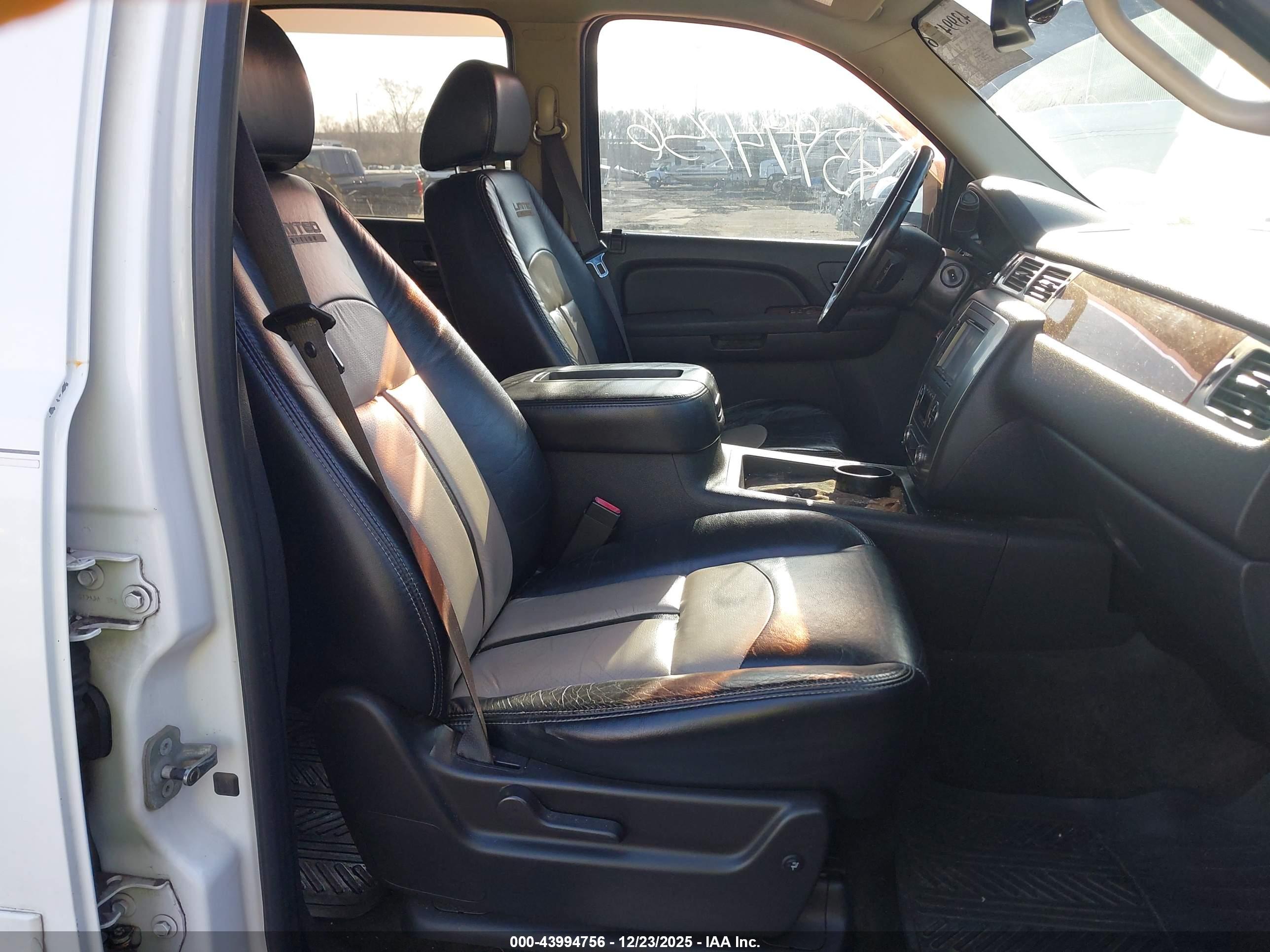 GMC YUKON image 5