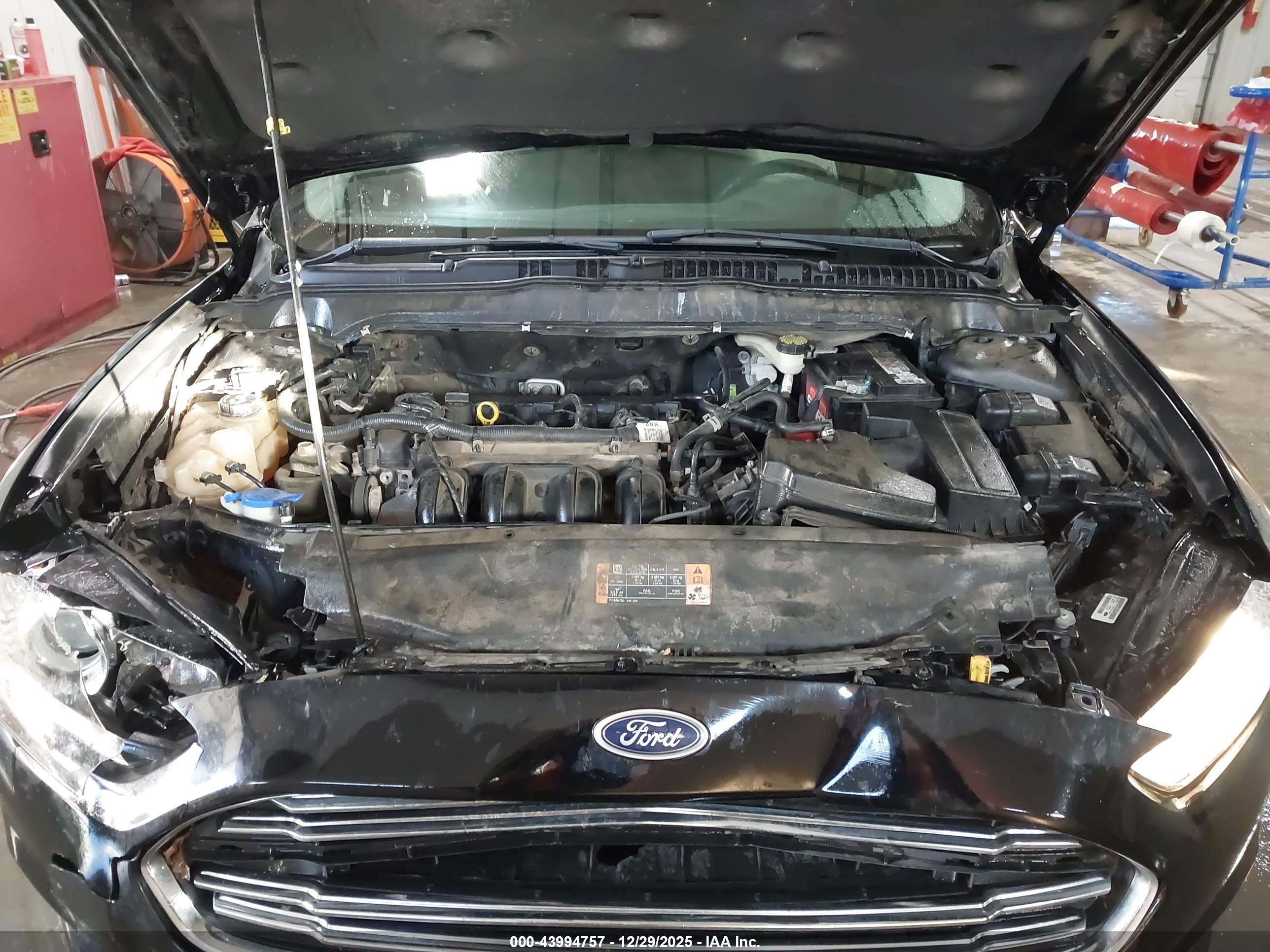FORD FUSION image 10