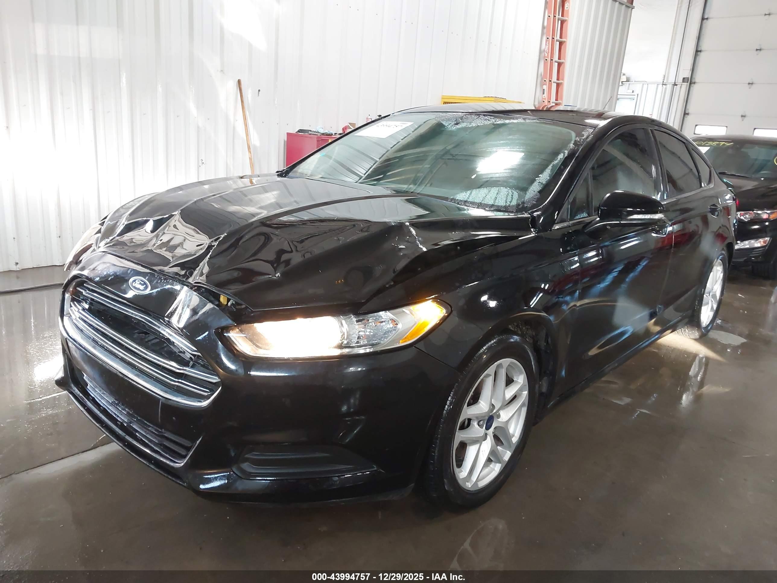 FORD FUSION image 2
