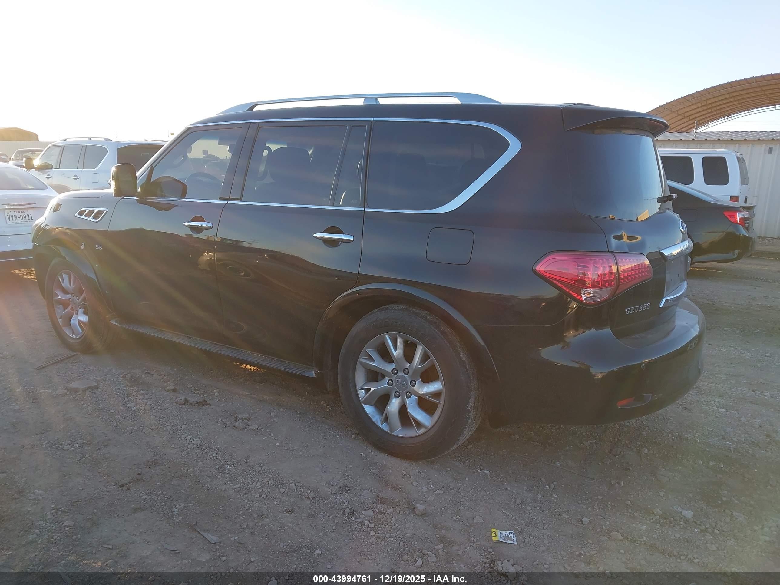 INFINITI QX80 image 3
