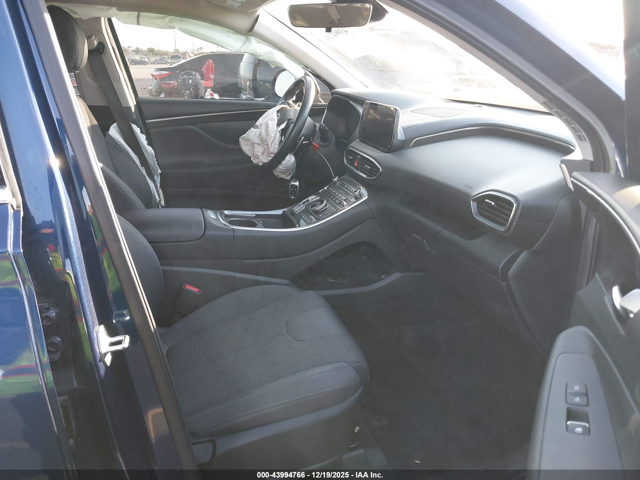 HYUNDAI SANTA image 5